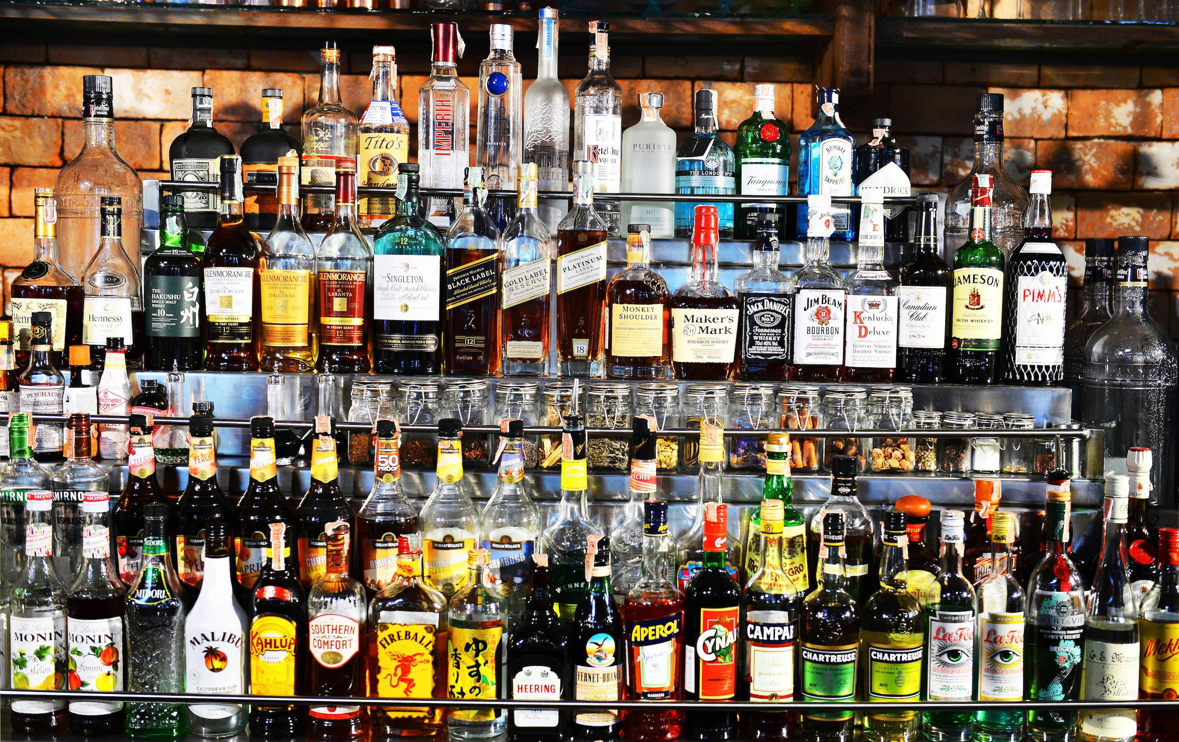 Image of Papermoon Fototapete "BAR REGAL WHISKEY COGNAC"