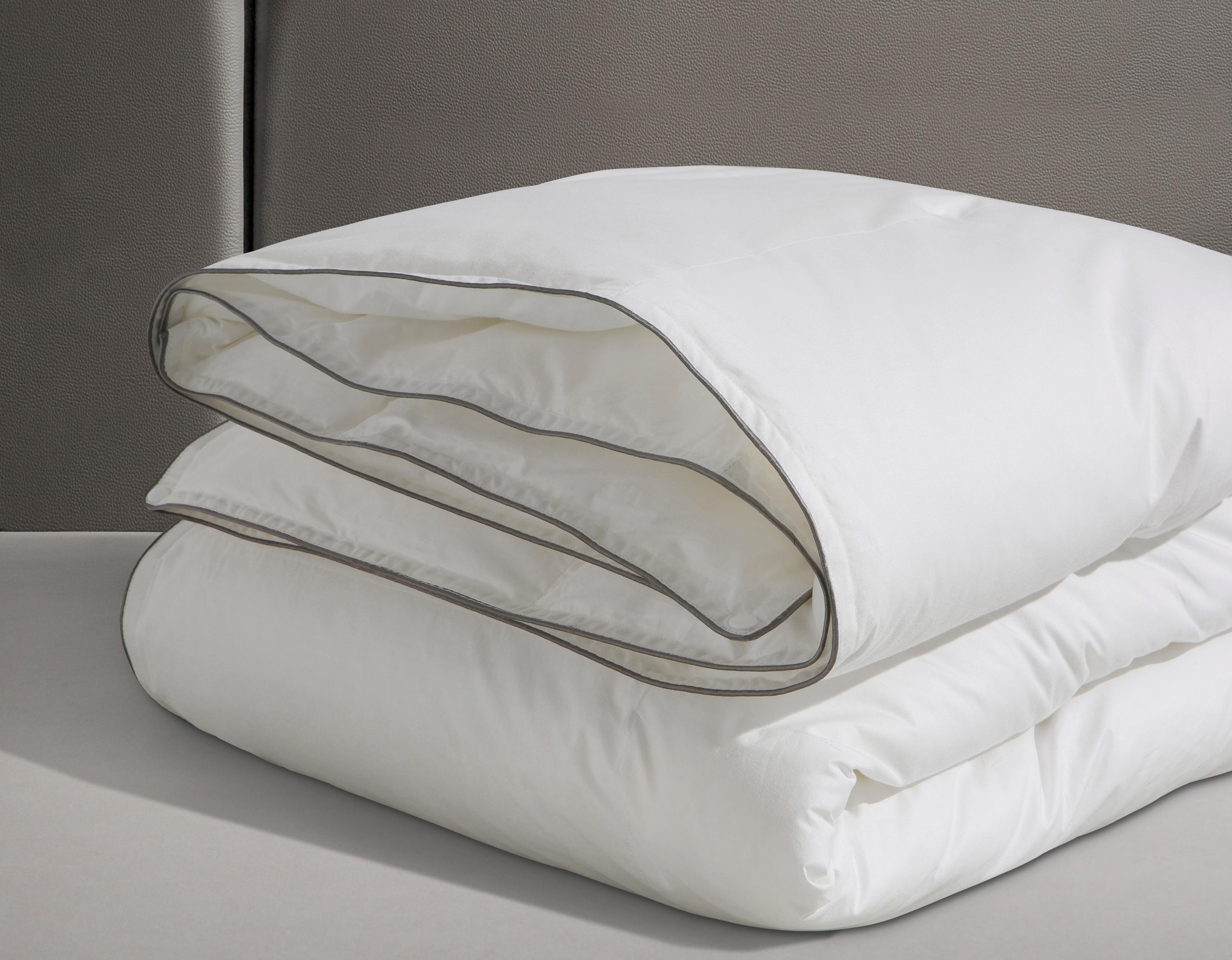 RIBECO Couette en fibres synthétiques »Marie« ultra-chaud Füllung microfibre Bezug Coton 1 cuis tlg. couette 135x200 cm et autres tailles.