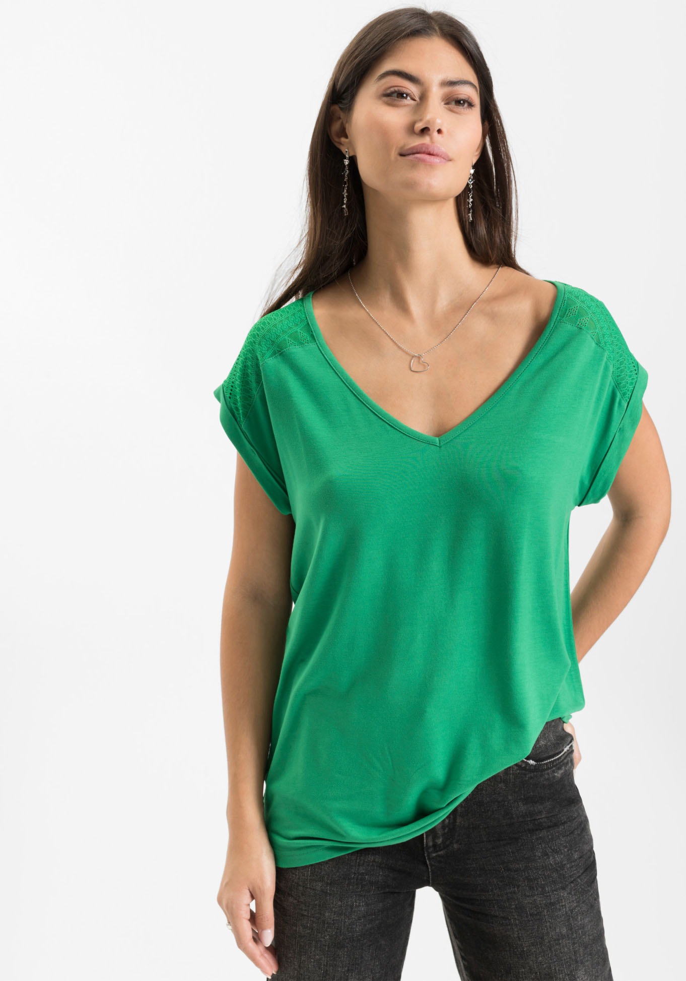 Image of bonprix T-Shirt "Shirt aus Viskose-Mix" lockere Passform, Kurzarm, aus Viskose-Mix, mit hochwertiger Spitze