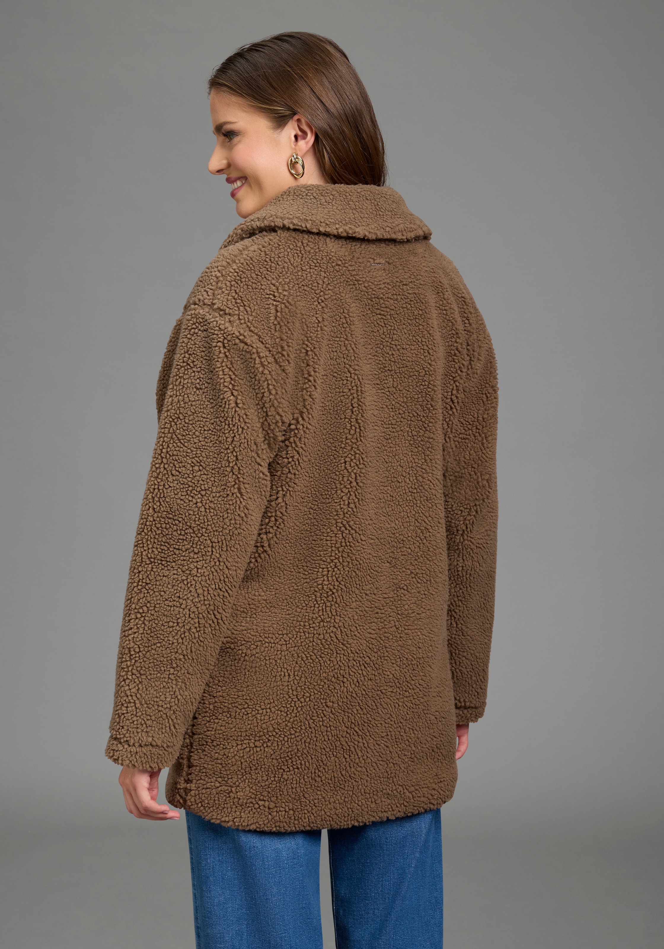Laura Scott Manteau court avec col à revers, coupe fluide, longueur couvrant les fesses
