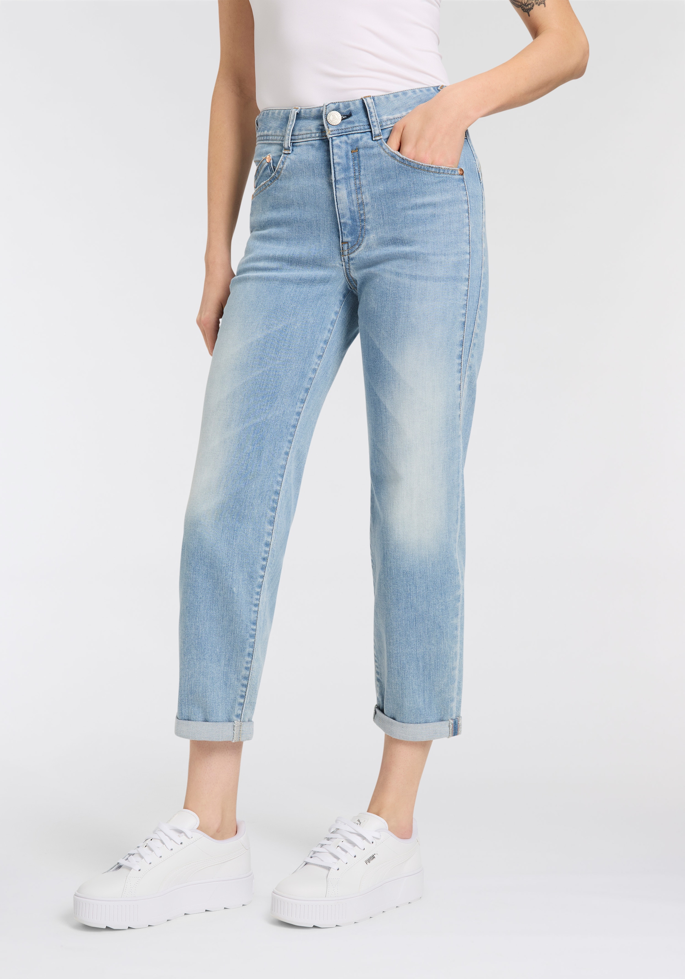 Image of Herrlicher Tapered-fit-Jeans "Gila HI Tap Denim" mit seitlichem Keileinsatz