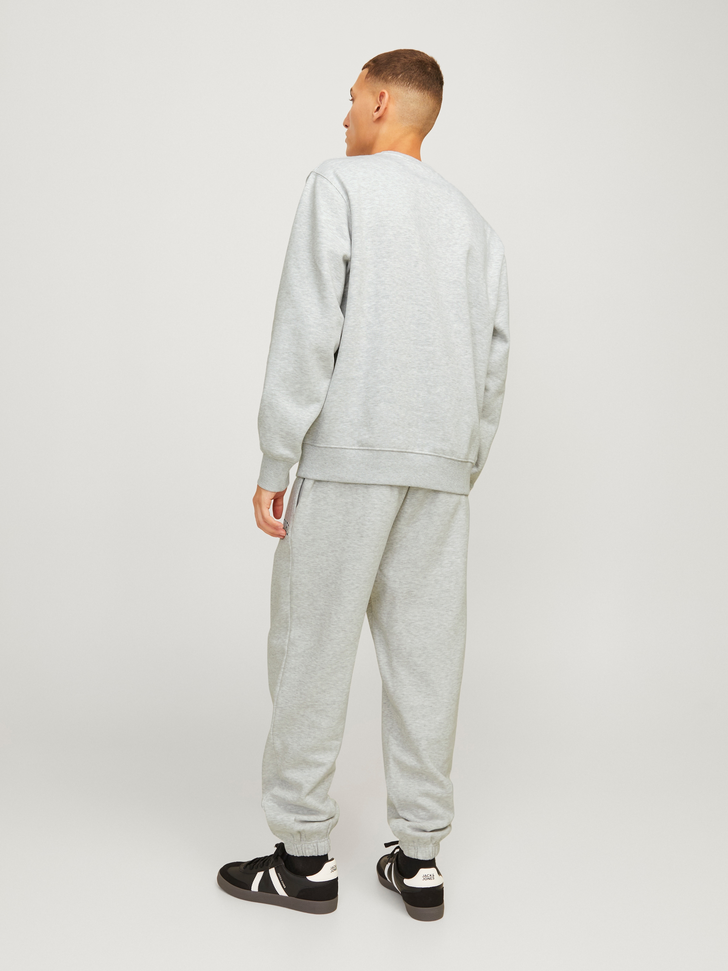 Jack & Jones Sweatshirt »JJEURBAN EDGE SWEAT CREW NECK NOOS«, mit Rippbündchen
