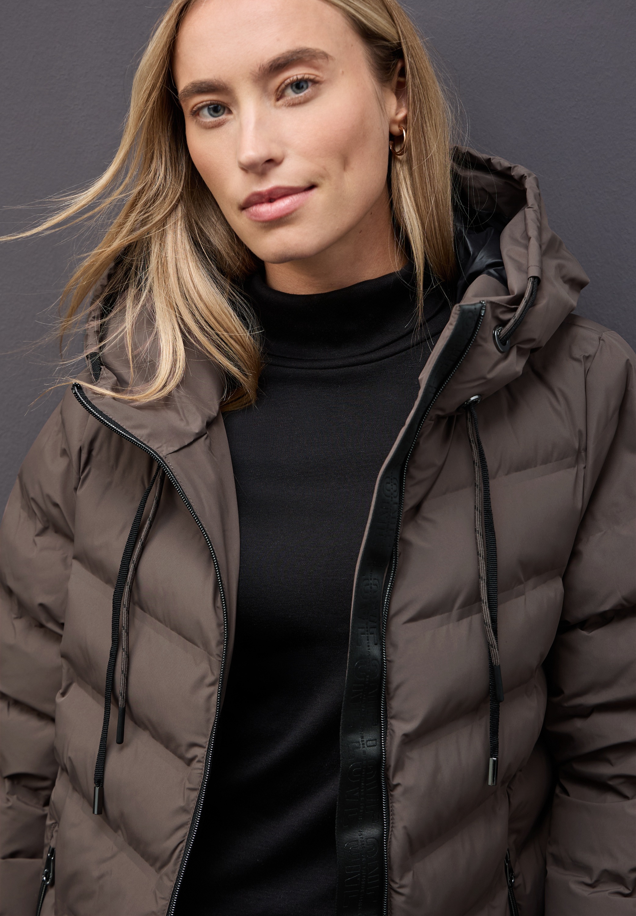 STREET ONE Steppjacke mit Kapuze und geklebten Nähten