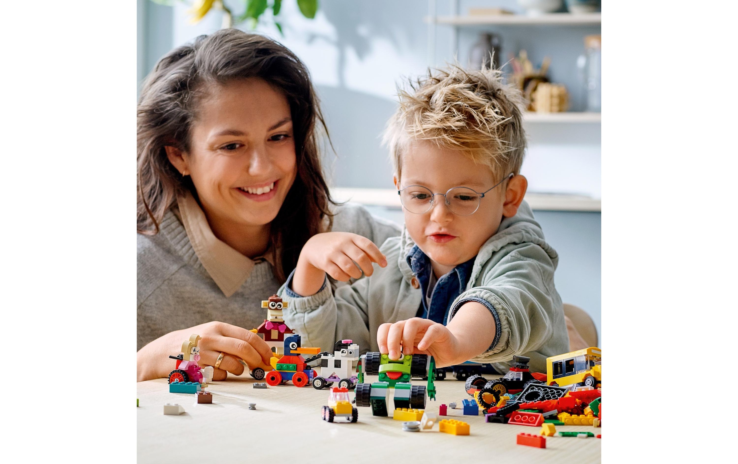 LEGO® Konstruktionsspielsteine »Steinebox mit Rädern«