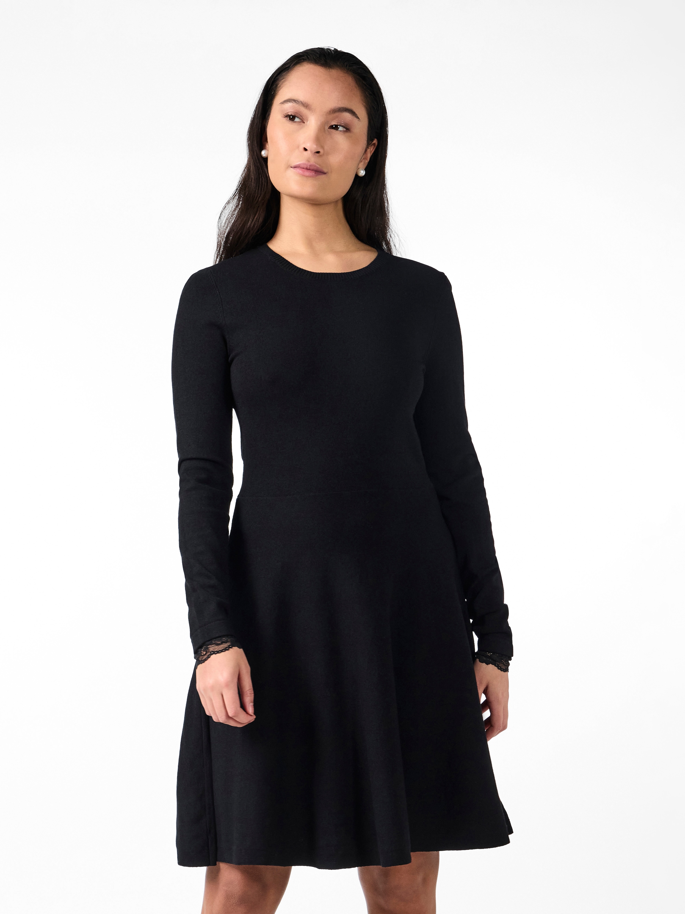 Y.A.S Robe en tricot »YASBECCO« avec dentelle à l'ourlet des manches