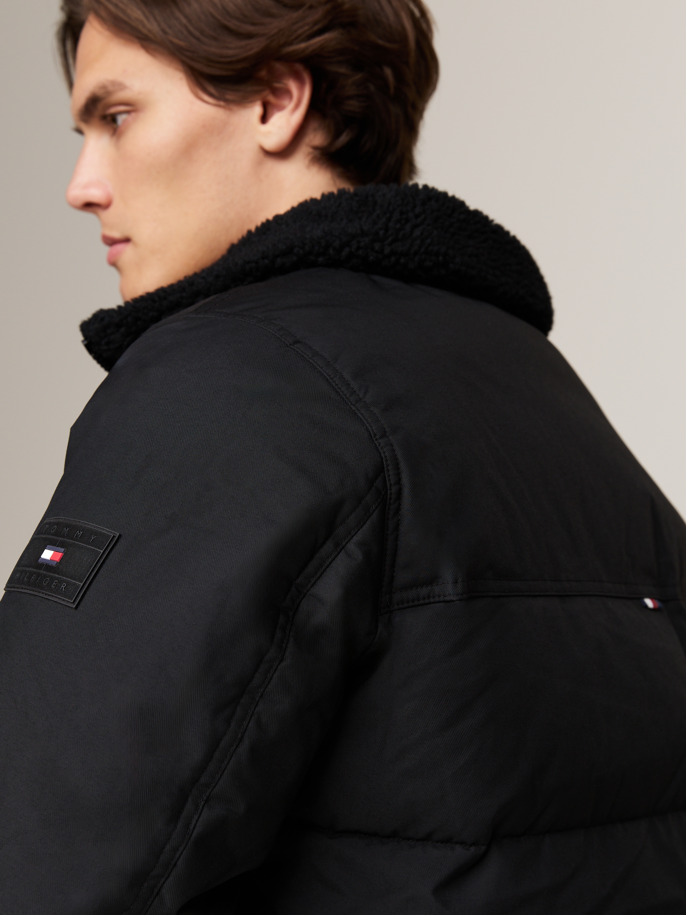 Tommy Hilfiger Parka »ROCKIE UTILITY HOODED JACKET«, mit Kapuze, Abnehmbare Kapuze mit Kordelzug, 2-Wege-Reissverschluss