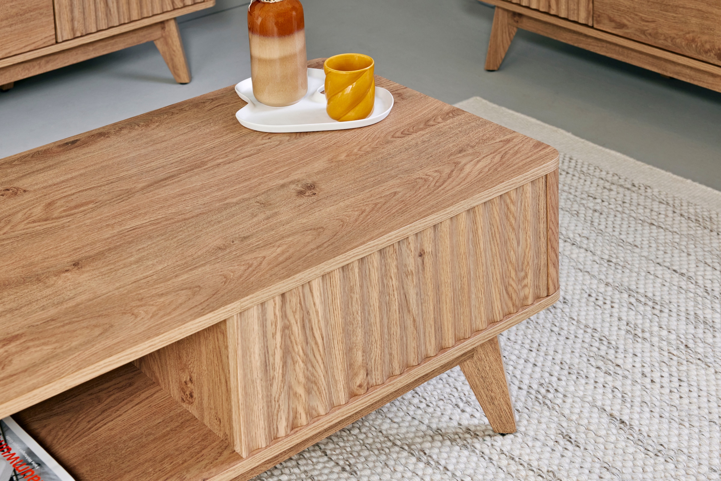 Jahnke Couchtisch »WAVE COFFEE SK« 1 Stk. tlg. Couchtisch, Retro-Stil, Stauraum, Fronten in raffiniertem Wellendesign