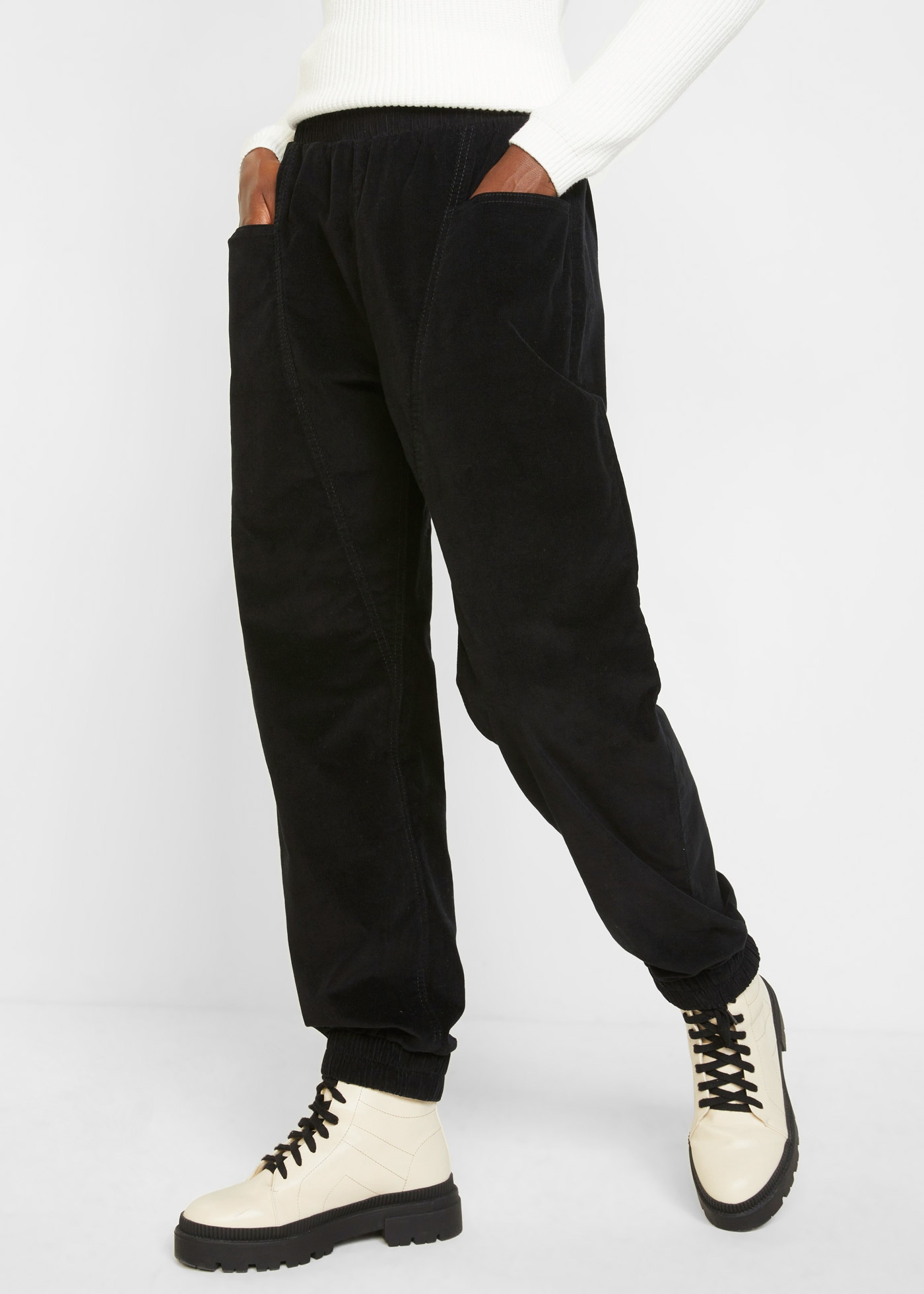 Image of bonprix Cordhose aus Baumwoll-Mix, mit grossen Eingrifftaschen, lockere Passform