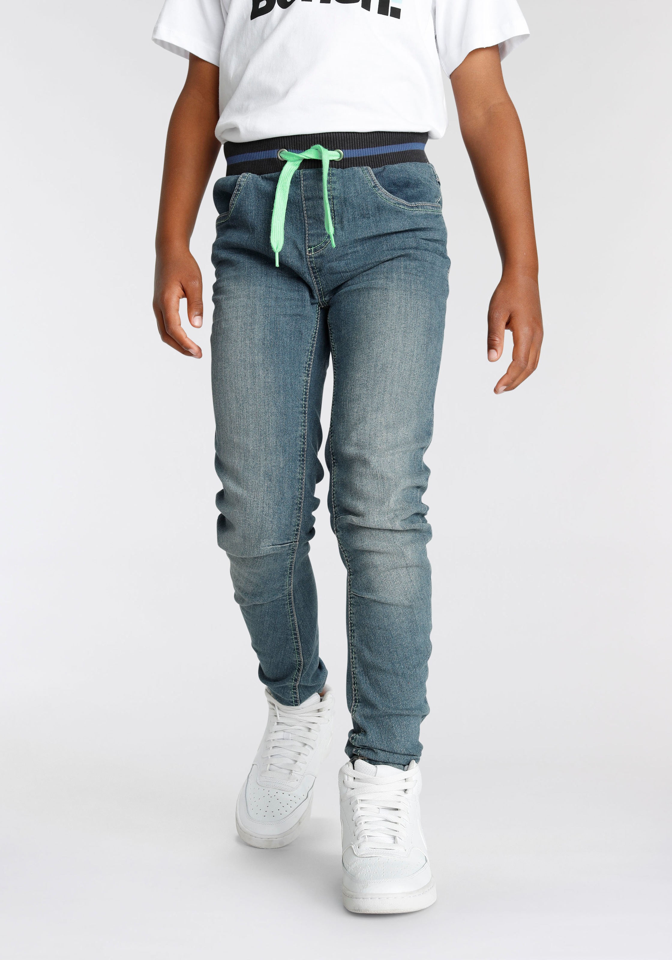 Image of Bench. Schlupfjeans, mit schmalem Bein, O-Shape-Style bei Ackermann Versand Schweiz