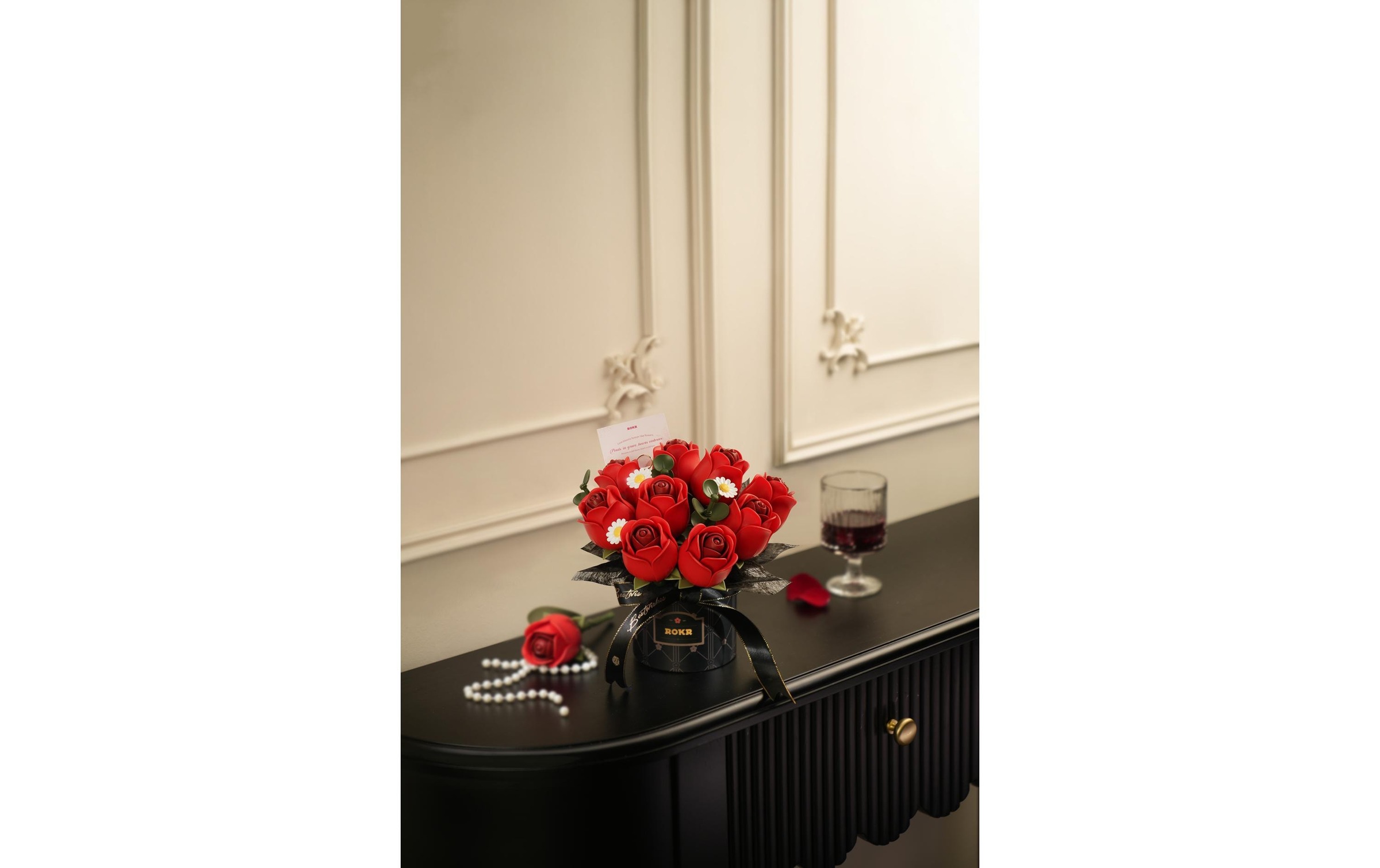 Image of Modellbausatz "Rolife Red Rose Bouquet 3D-Holzpuzzle" 315 Stk. tlg.