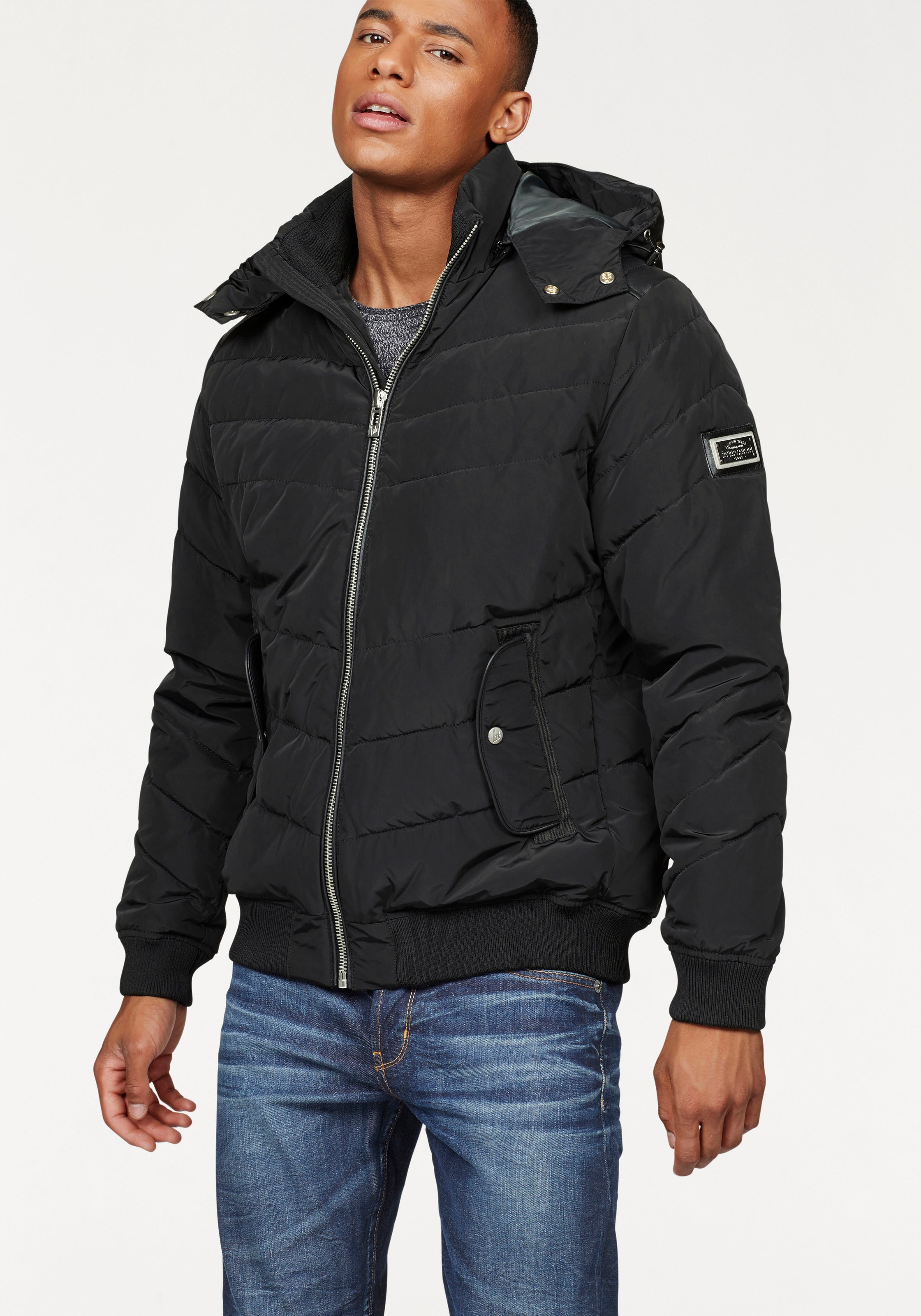 Image of Bruno Banani Blouson mit Kapuze aus schnelltrocknendem Material, trendiger Stil