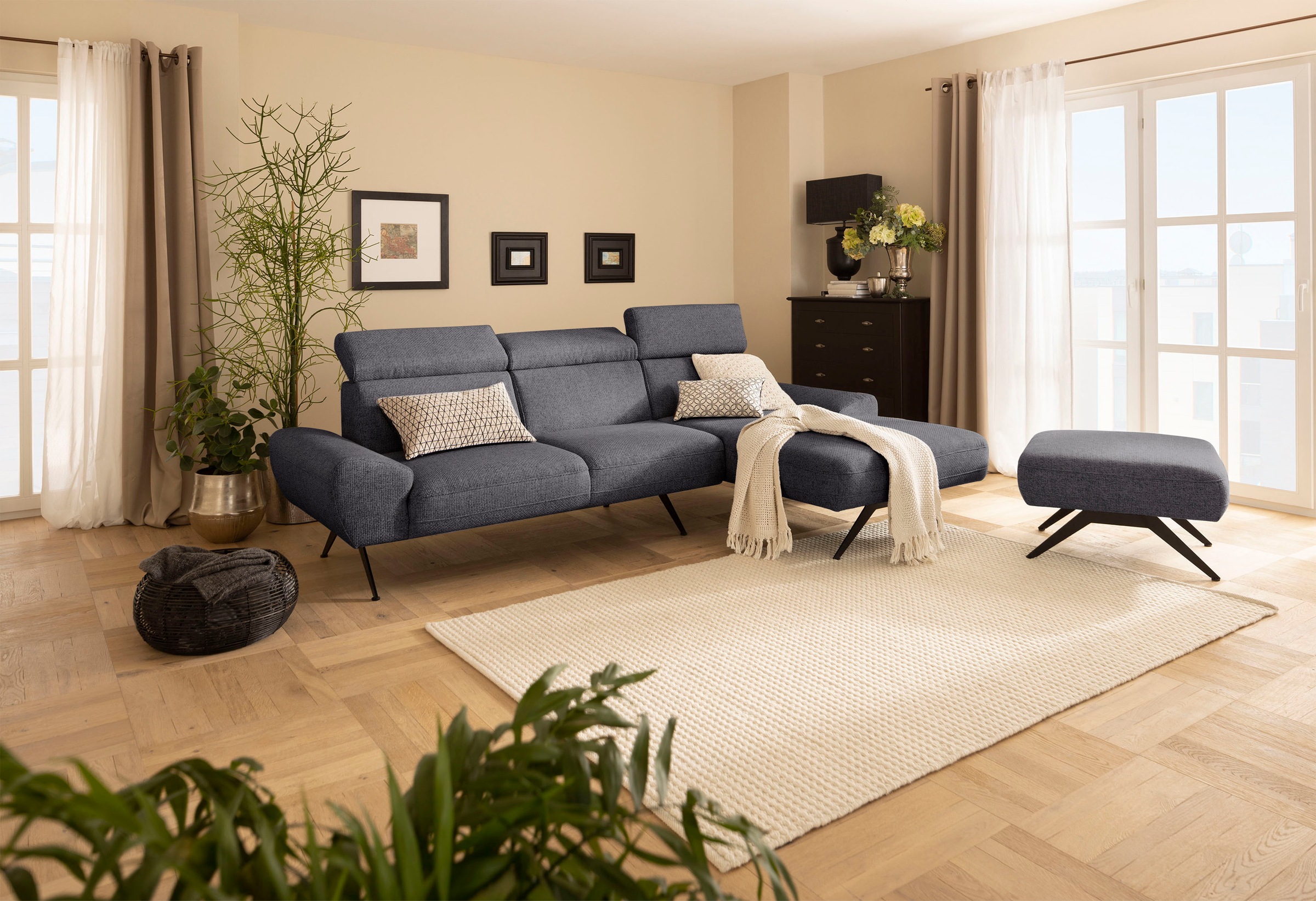 Image of DELAVITA Ecksofa »Cabarini«, Mit Kopfteilverstellung, wahlweise Longchair links oder rechts, B/T/H: 263/169/81 cm bei Ackermann Versand Schweiz