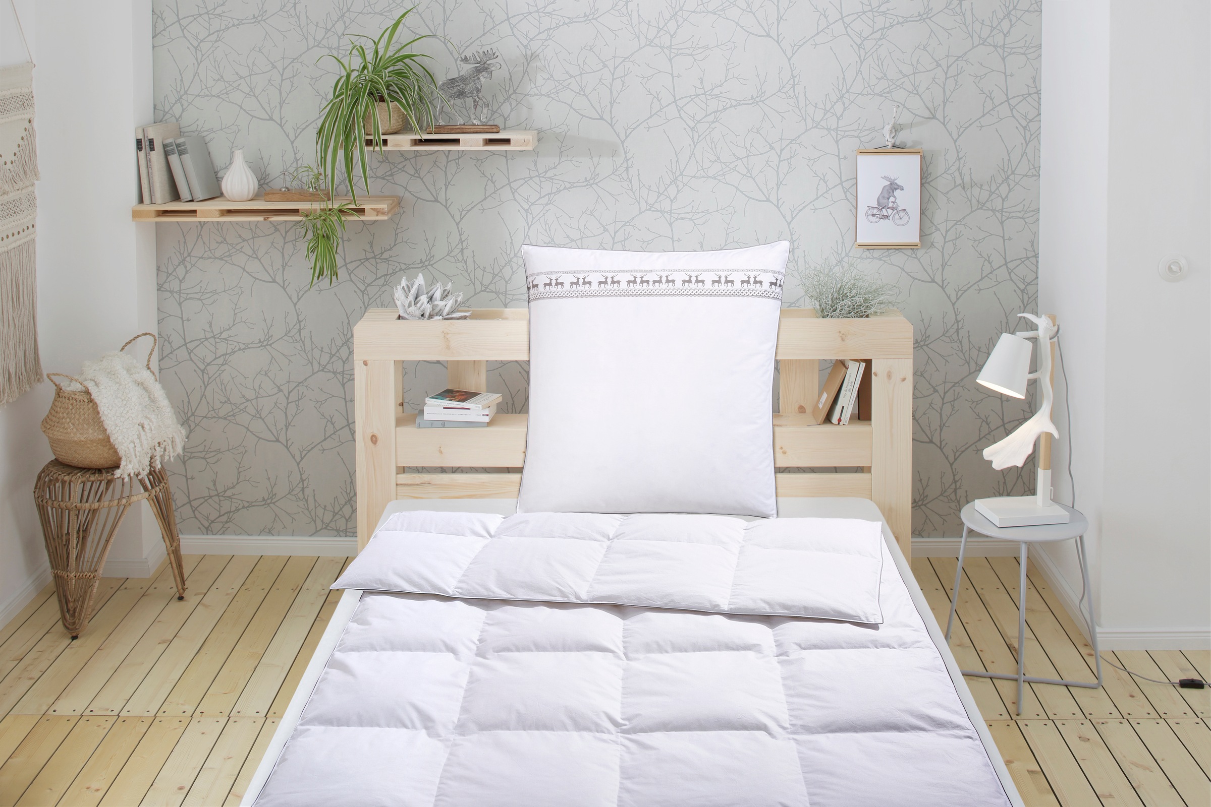 Image of GOODproduct Daunenbettdecke + Kopfkissen "Sorsele, Bettdecke 135x200 cm oder 155x220 cm, 2-tlg." Set mit Kissen 80x80 cm, Sommer, Winter, Made in Germany
