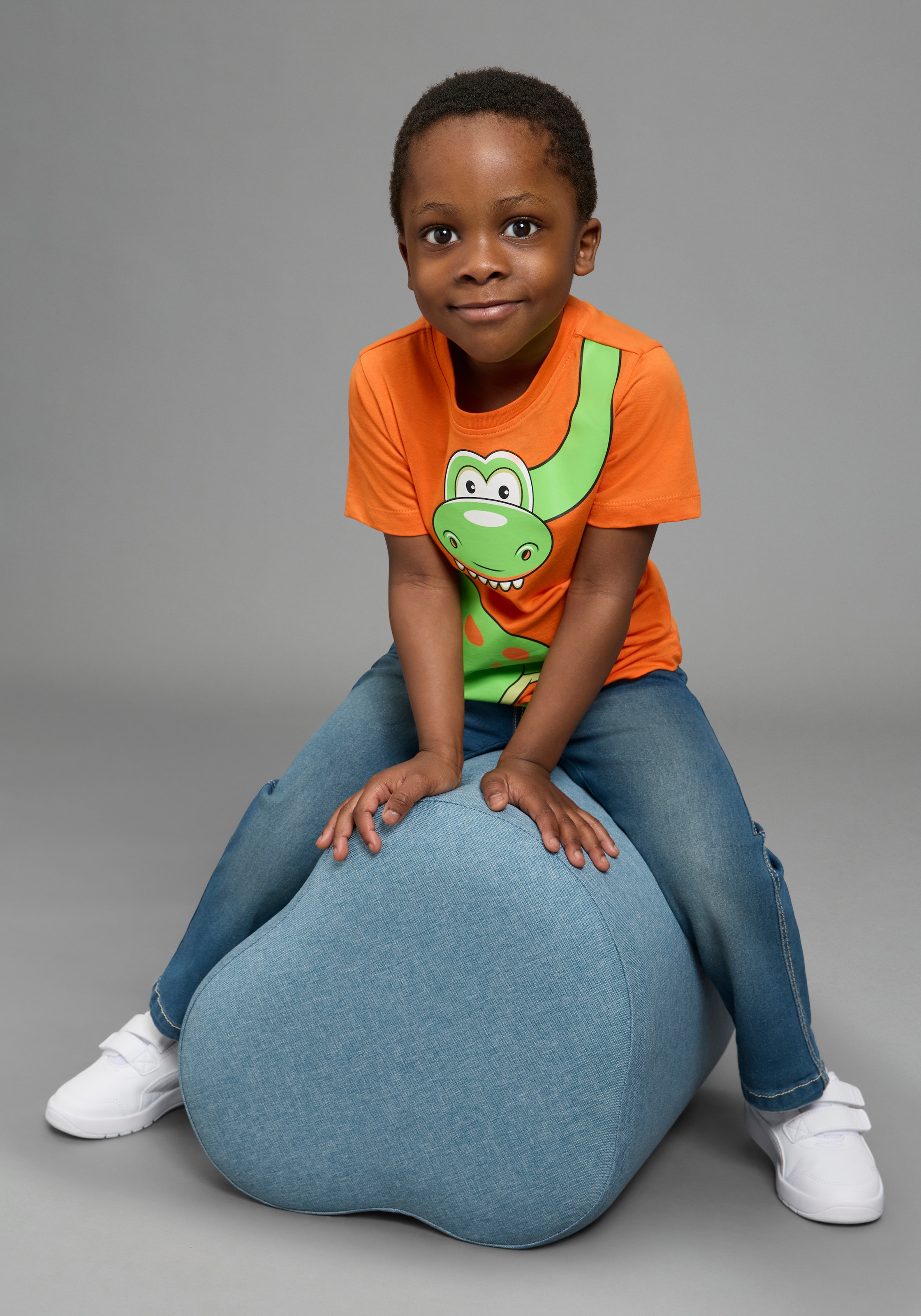 KIDSWORLD T-shirt »Mit grossem Druck: GREEN DINO« Kurzarm,  Basic-Passform,  bedruckt,  Rundhalsausschnitt