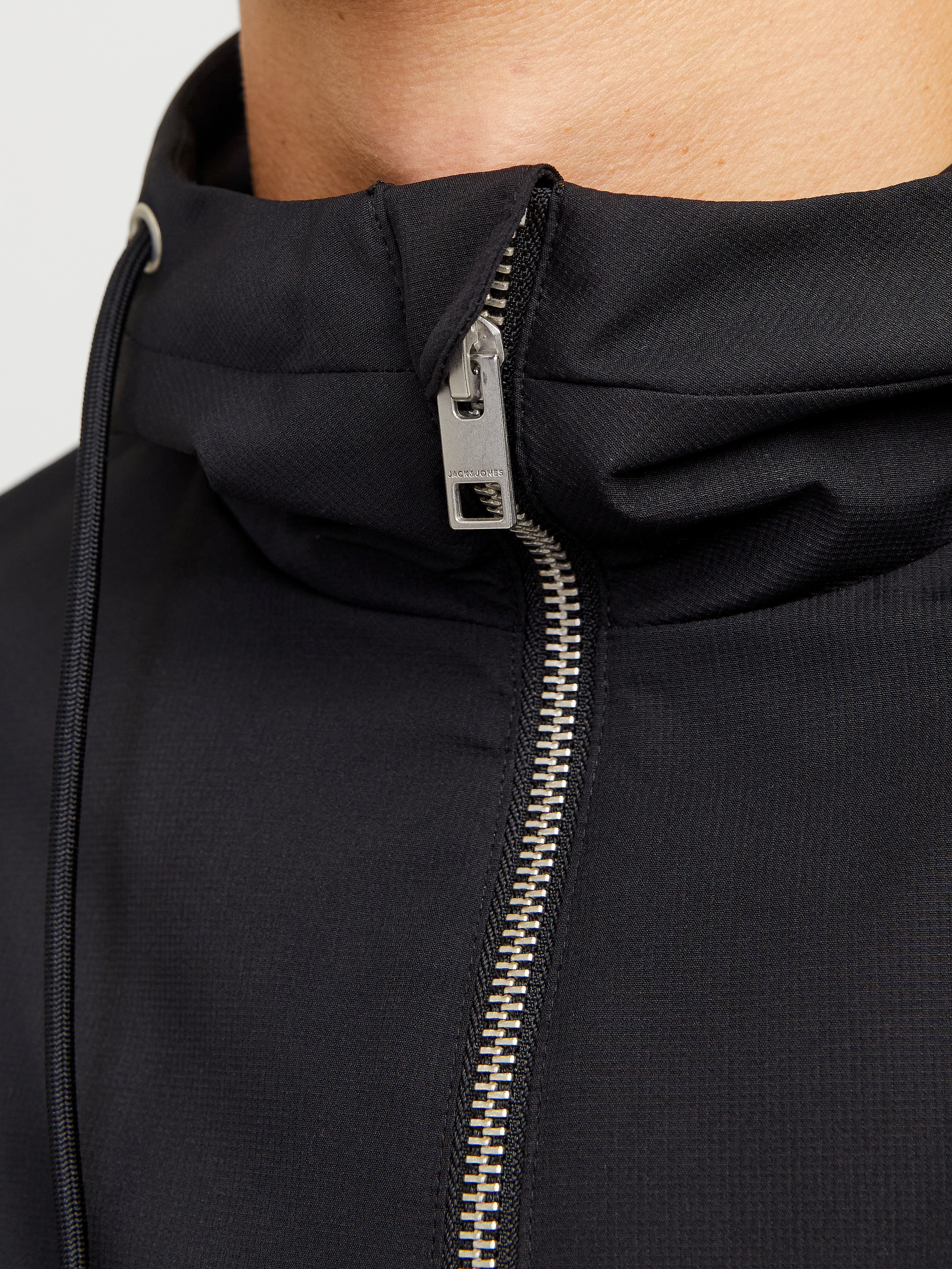 Jack & Jones Blouson »JJELEGACY LIGHT JACKET HOOD NOOS«, mit Kapuze, mit Logo Schriftzug