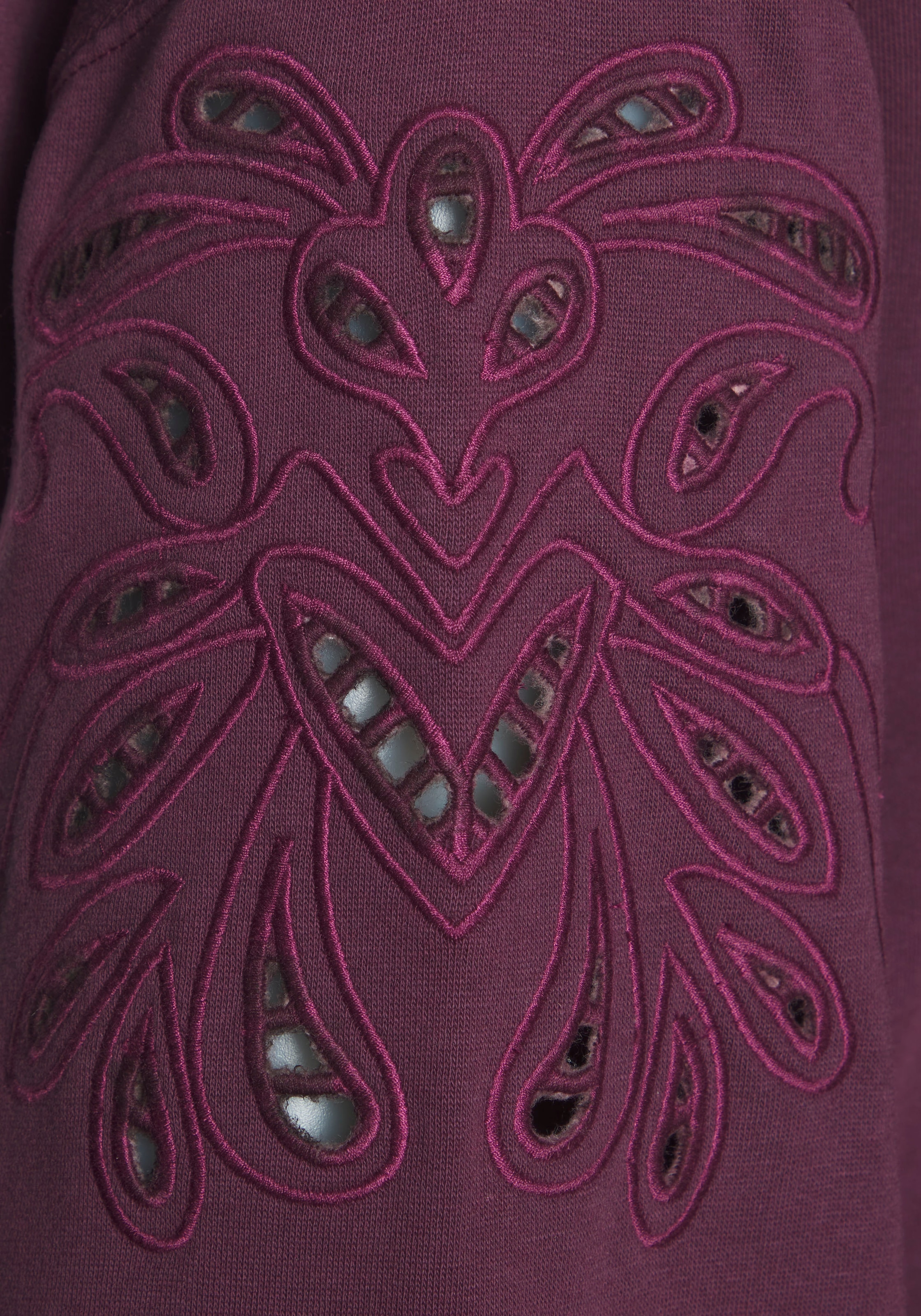 Vivance Sweatshirt, mit Lochstickerei, weicher Baumwoll-Mix