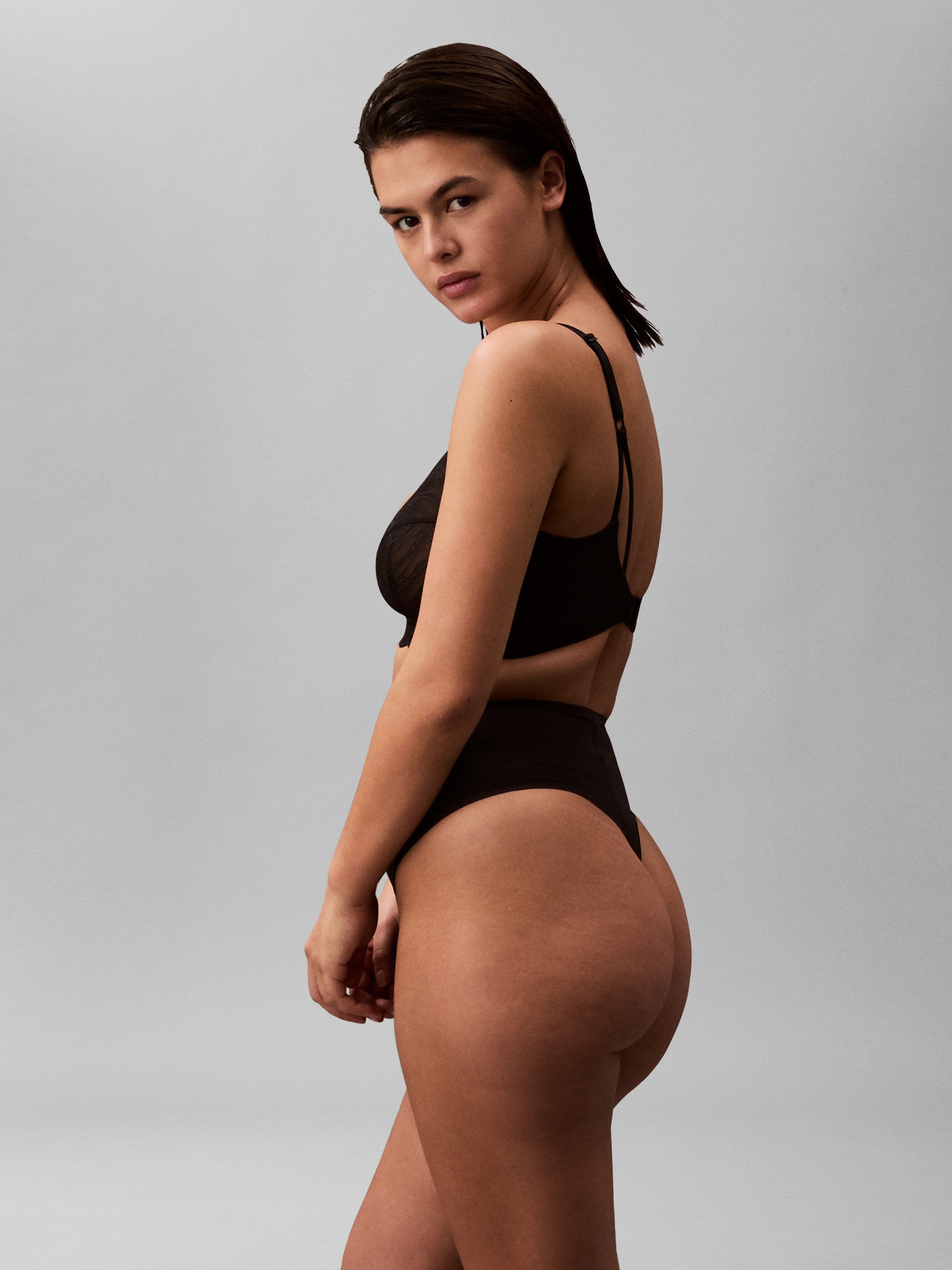 Calvin Klein Underwear Tanga coupe ajustée avec ceinture élastique