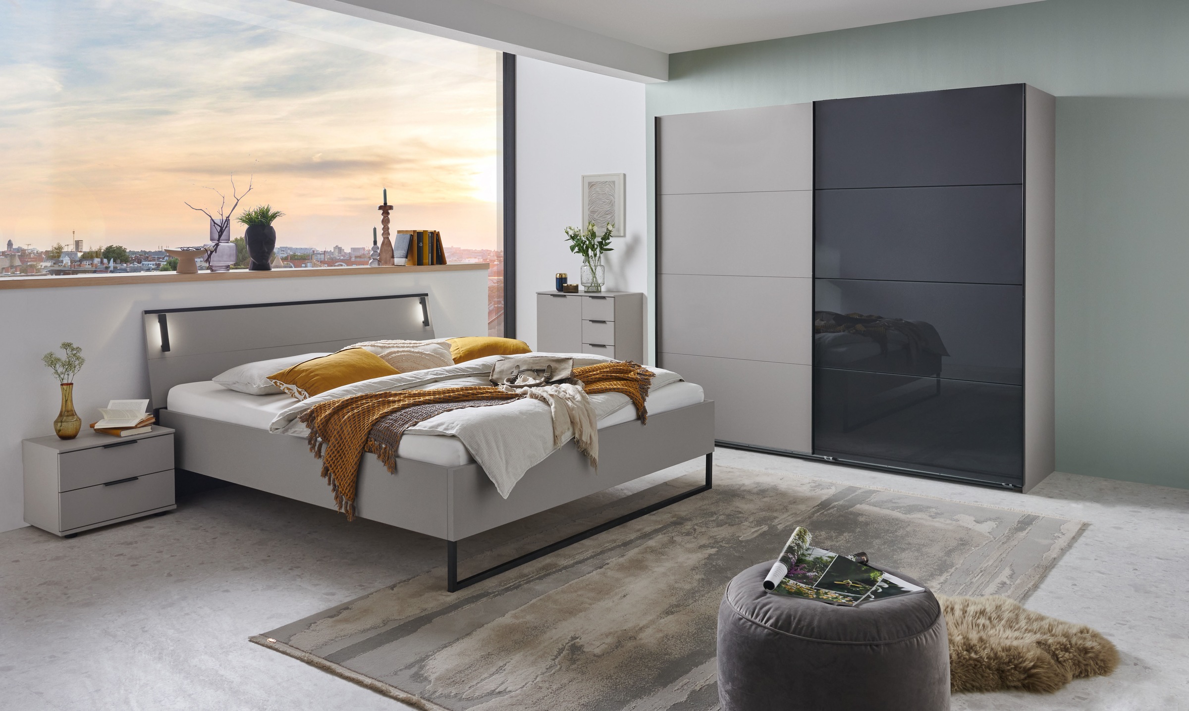 Wimex Armoires à vêtements »Tilburg, Metallgriffe, Made in Germany« Breite 270cm wahlweise mit 2 oder 3 Türen,  mit Schwebetüren, jeweils 1 Glaselement, 180, 225 oder 270cm breit