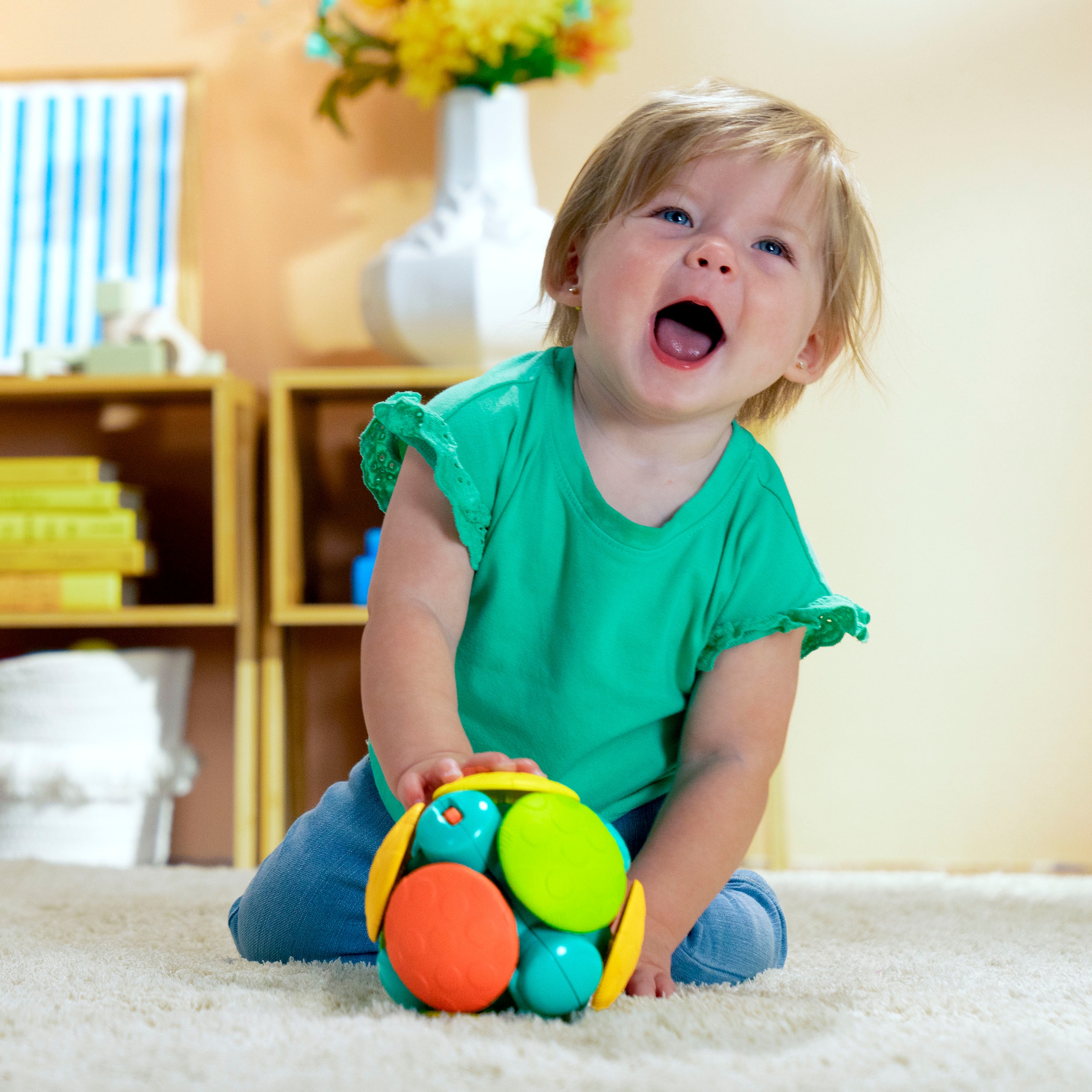 Bright Starts Jouet de préhension »Wobble Bobble™ Crawl & Chase Ball«