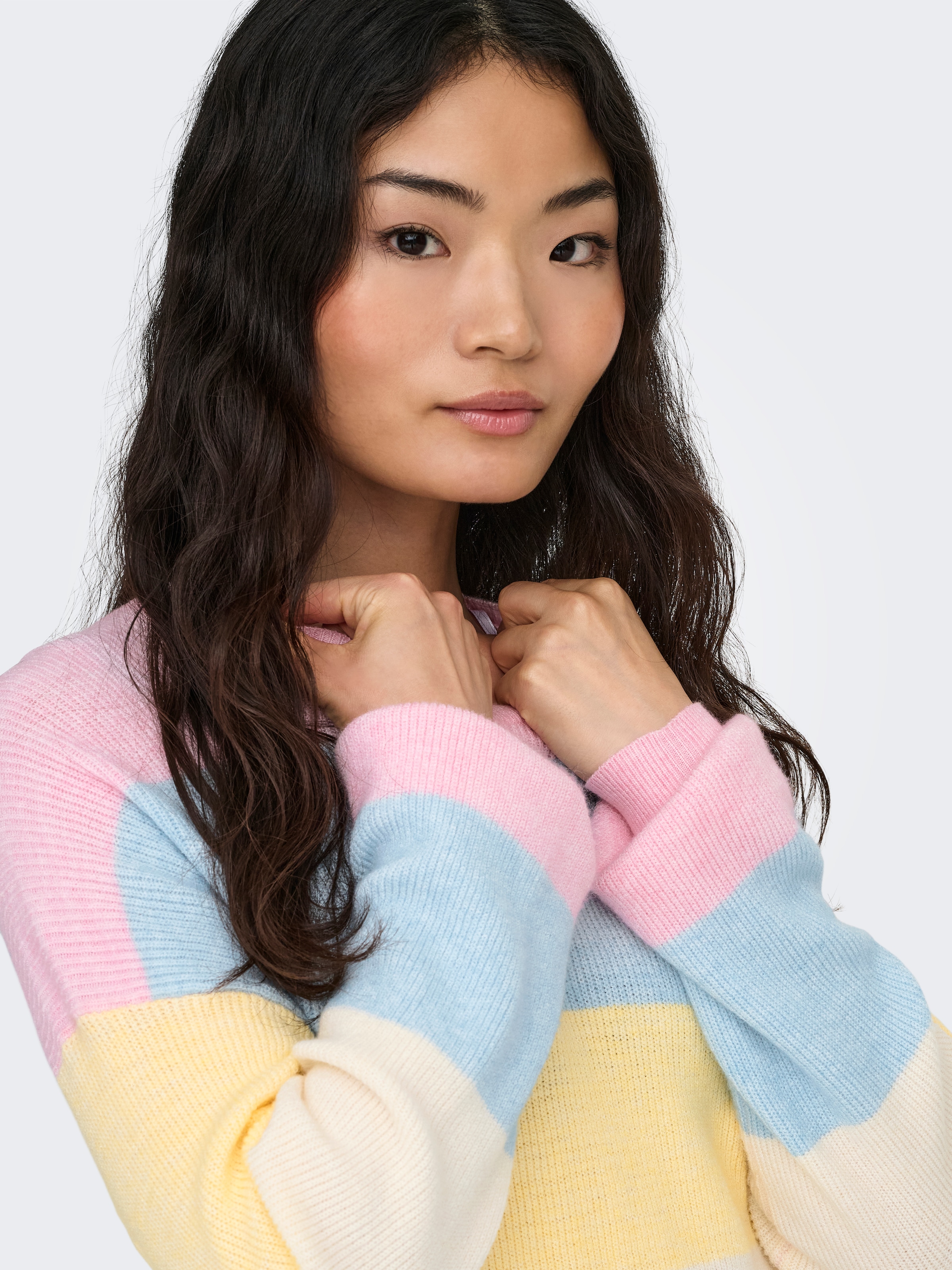 ONLY Pull en tricot »ONLATIA L/S STRIPE PULLOVER KNT NOOS« mélange viscose, coupe régulière