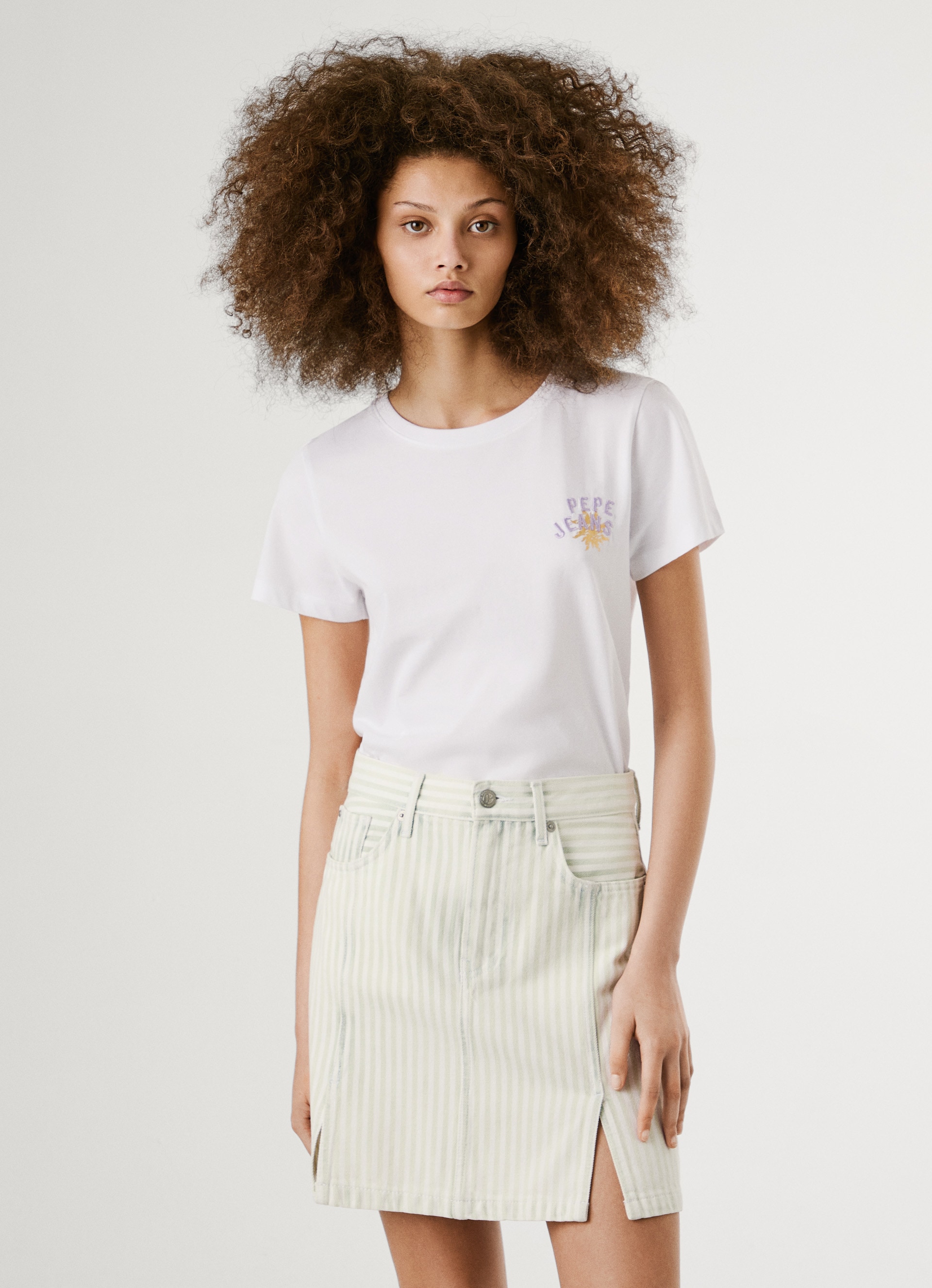 Image of Pepe Jeans T-Shirt "AMANDA" mit Stick- und Druckelementen