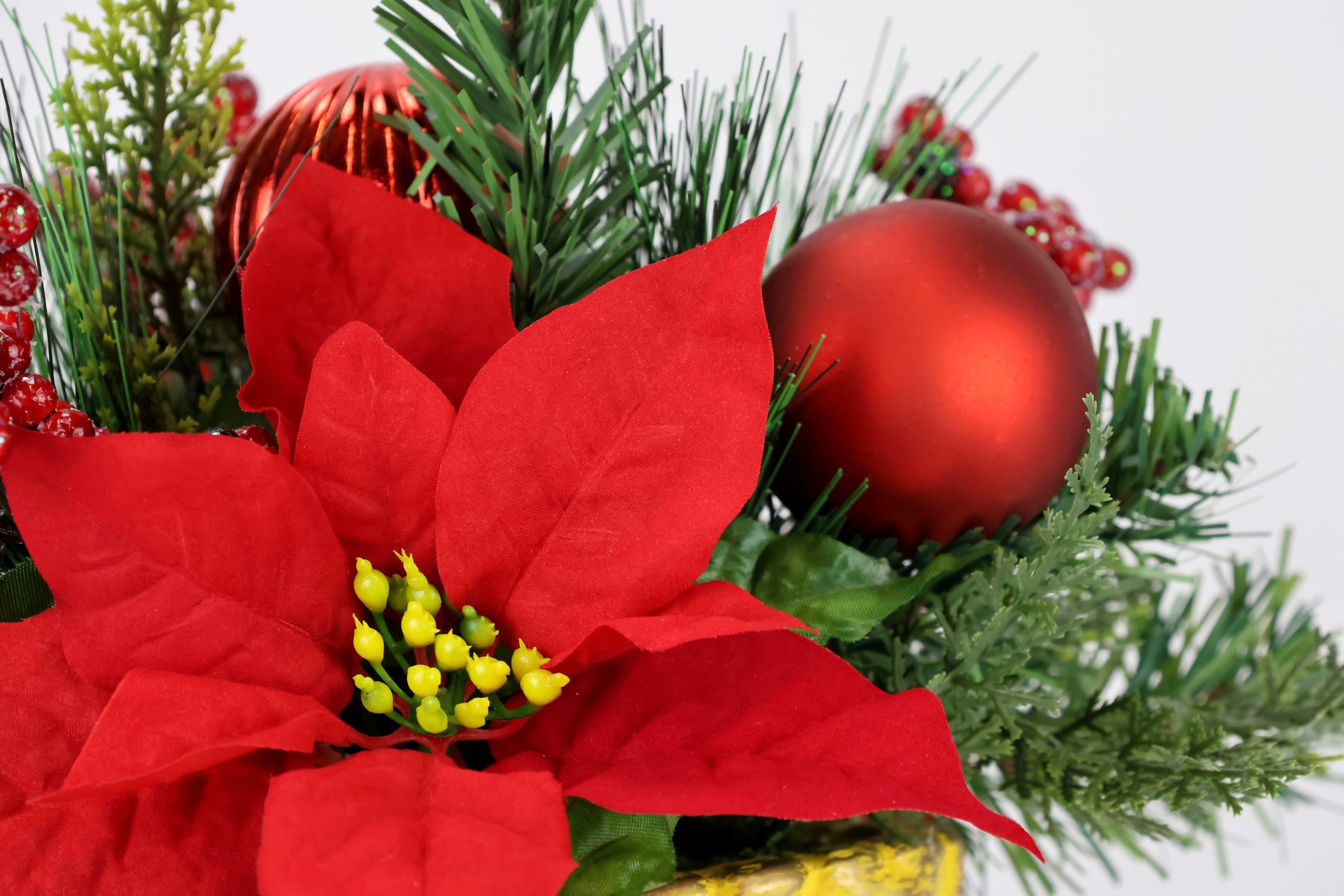 I.GE.A. Winterliche Kunstpflanze Poinsettia Weihnachtsstern, kaufen »Gesteck, Weihnachtdeko,«, festliches Weihnachtsgesteck Pokal, Kunstblumen-Arrangement, Blumenensemble, im jetzt