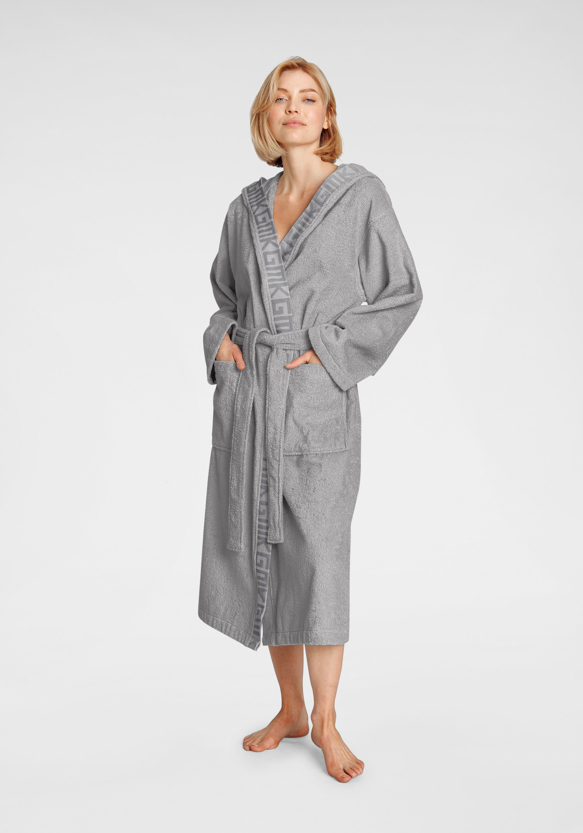 Image of Guido Maria Kretschmer Home&Living Damenbademantel »Liva«, (1 St.), mit Kapuze & GMK Bordüre, reine Baumwolle bei Ackermann Versand Schweiz
