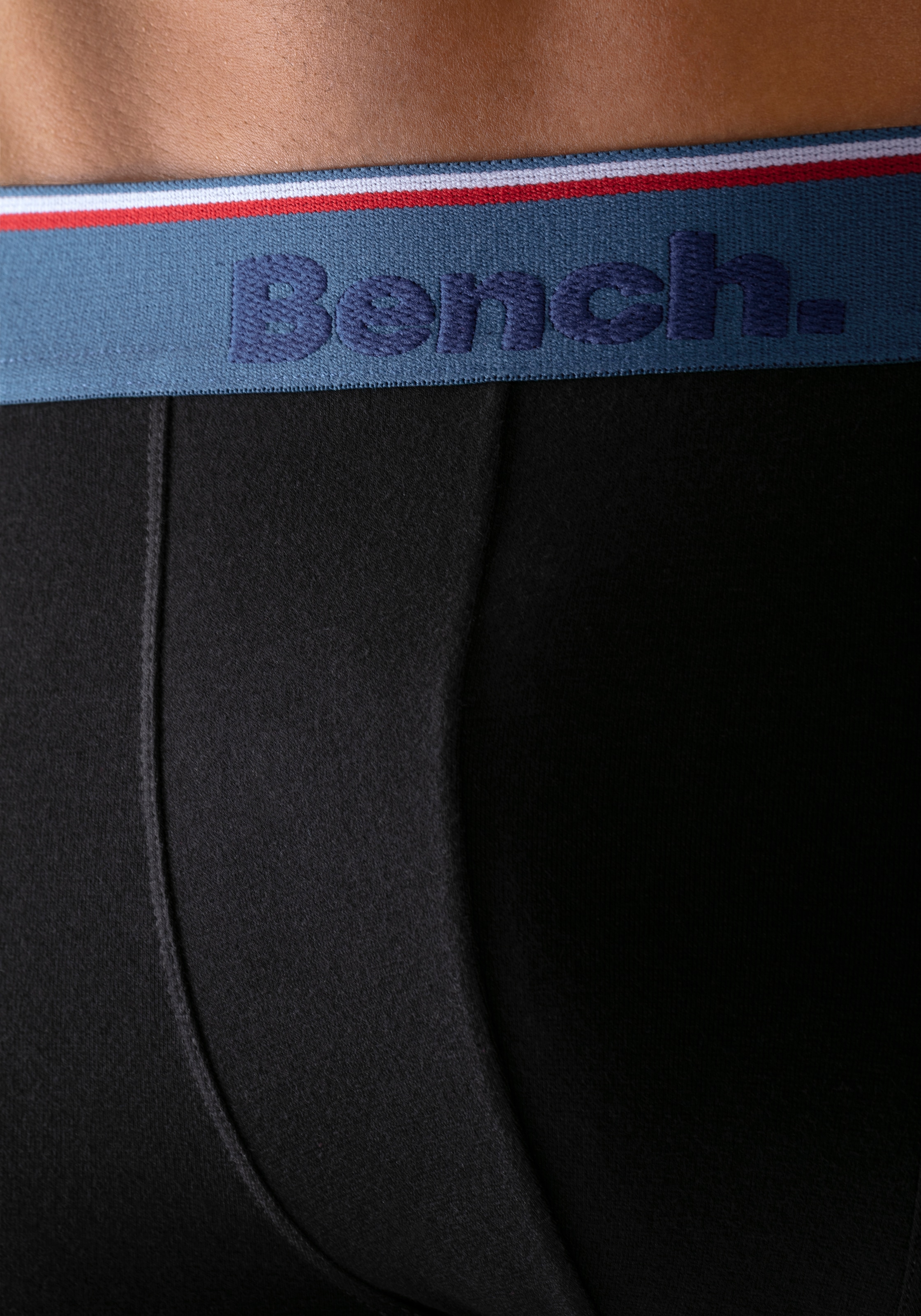 Bench. Boxer long Packung, 4 cuis Unterhosen mit schmalen Streifen im Logo-Webbund