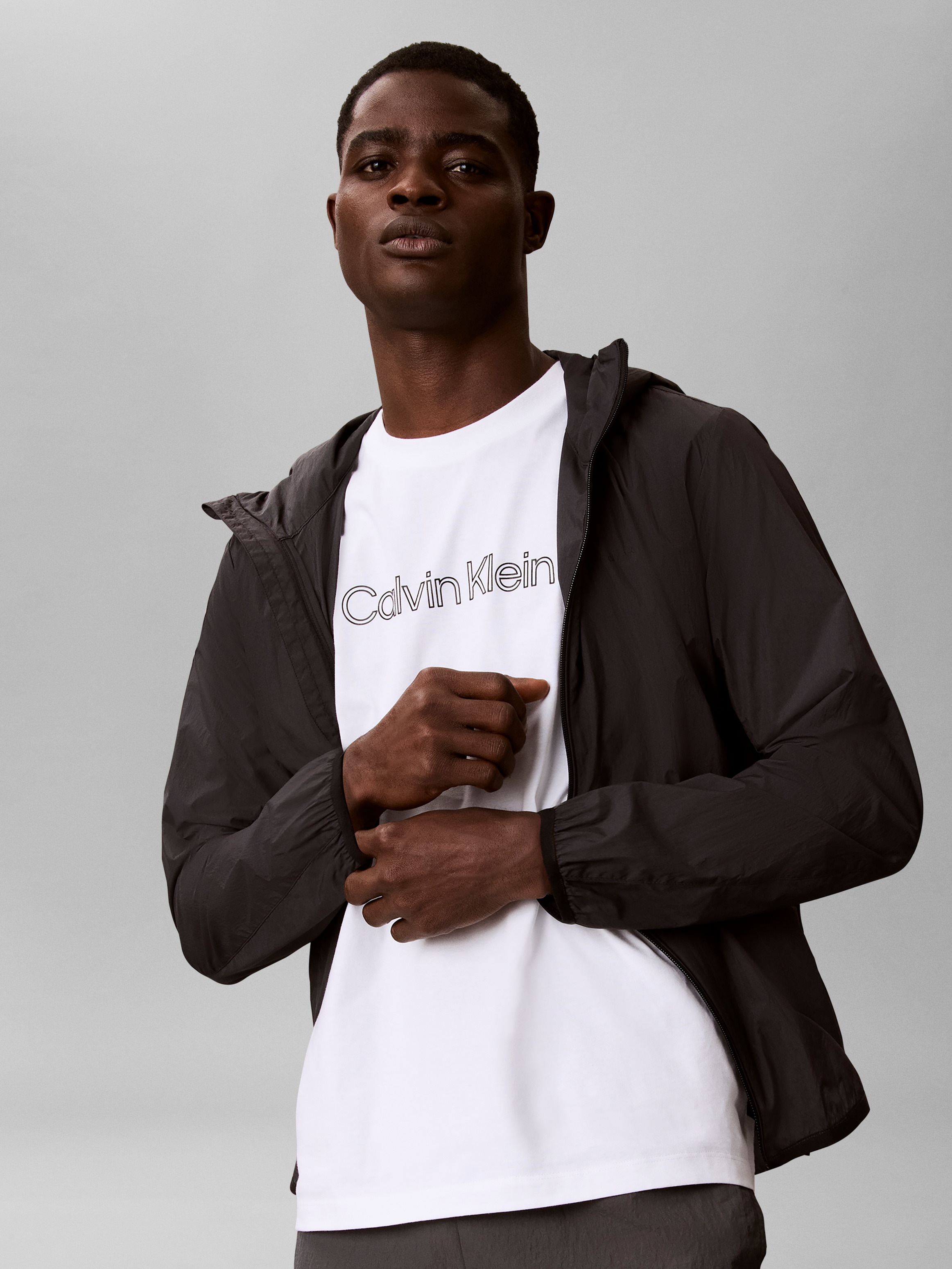 Calvin Klein Jeans T-shirt Rundhalsausschnitt, reine Baumwolle, Logoschriftzug