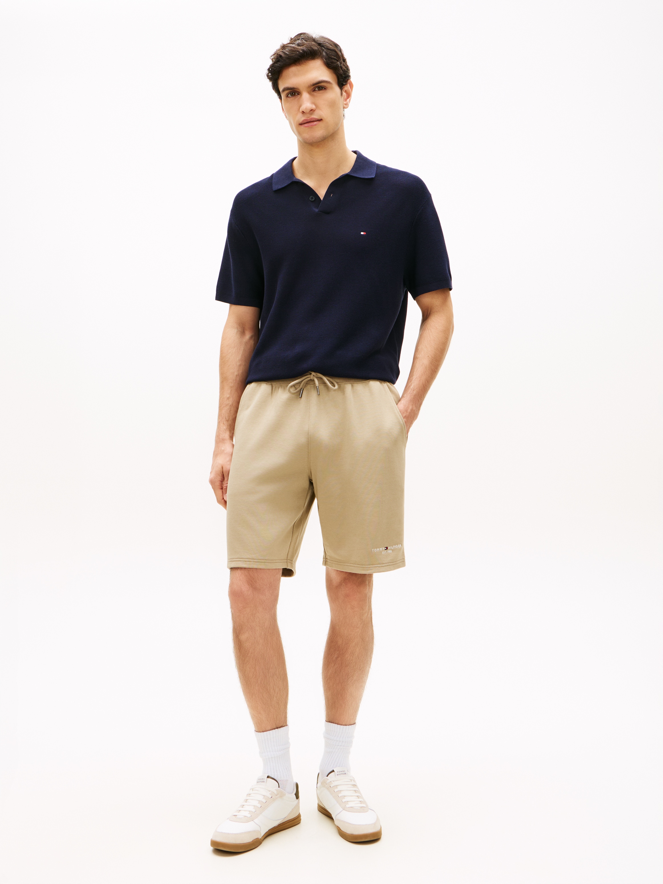 Tommy Hilfiger Short en molleton »TOMMY LOGO«  Regular fit mit elastischem Bund