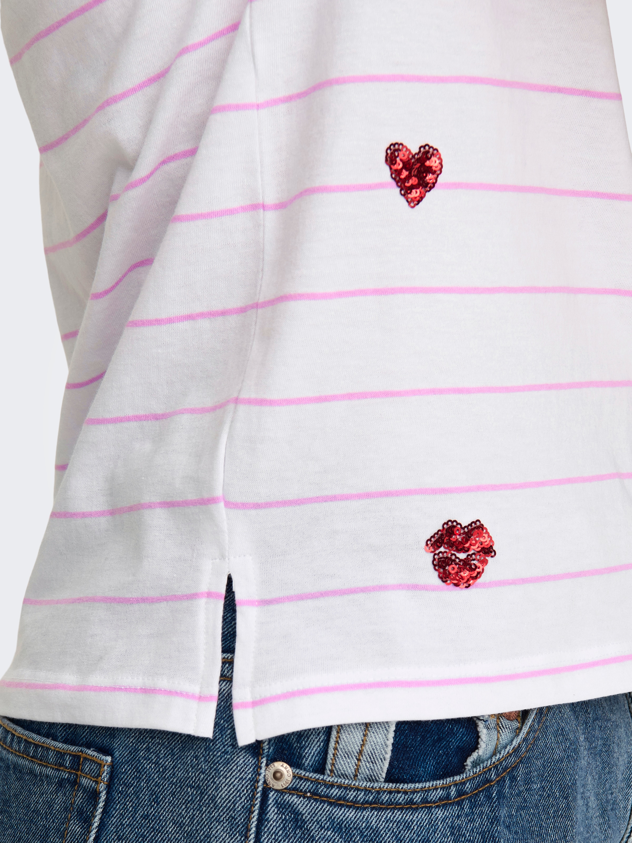 ONLY T-shirt »ONLKITA LIFE REG S/S HEART TOP BOX JRS«