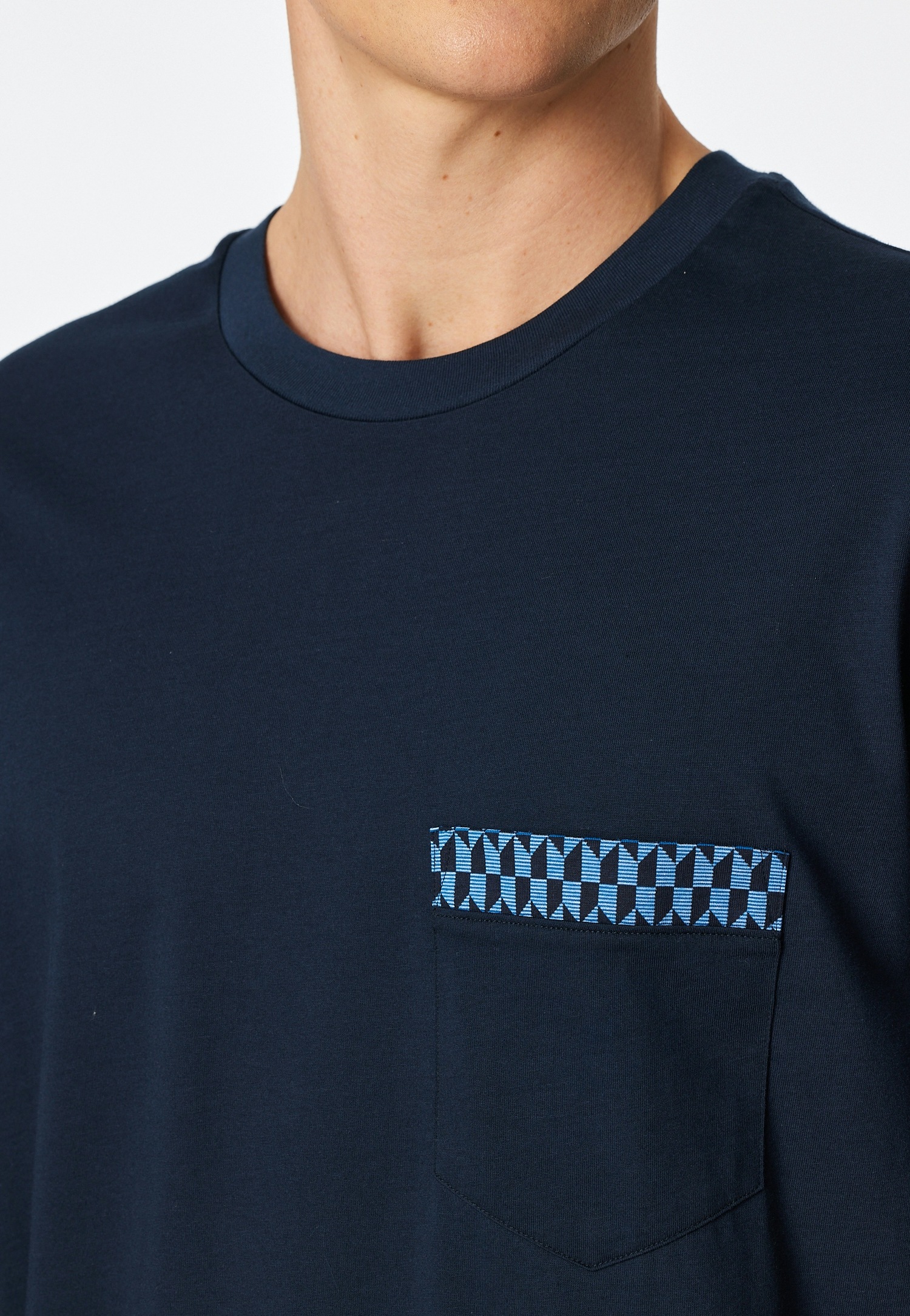 Schiesser Nachthemd »Comfort Nightwear« Brusttasche seitliche Schlitze, weich, Langarm, Single Jersey, Baumwolle