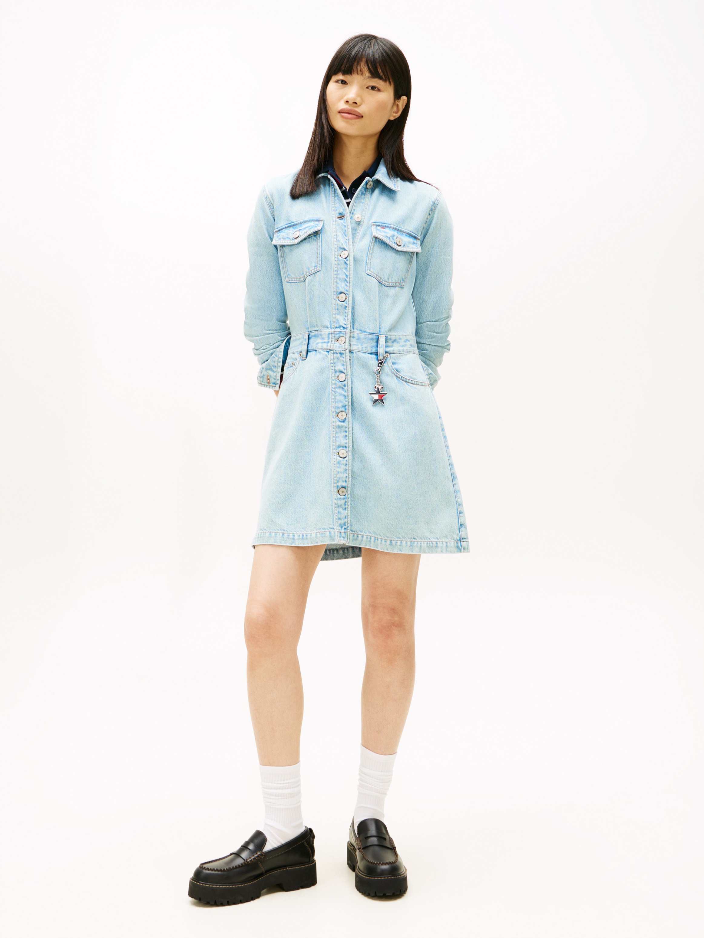 Image of Tommy Jeans Jeanskleid "MINI TRUCKER DENIM DRESS" Brusttaschen