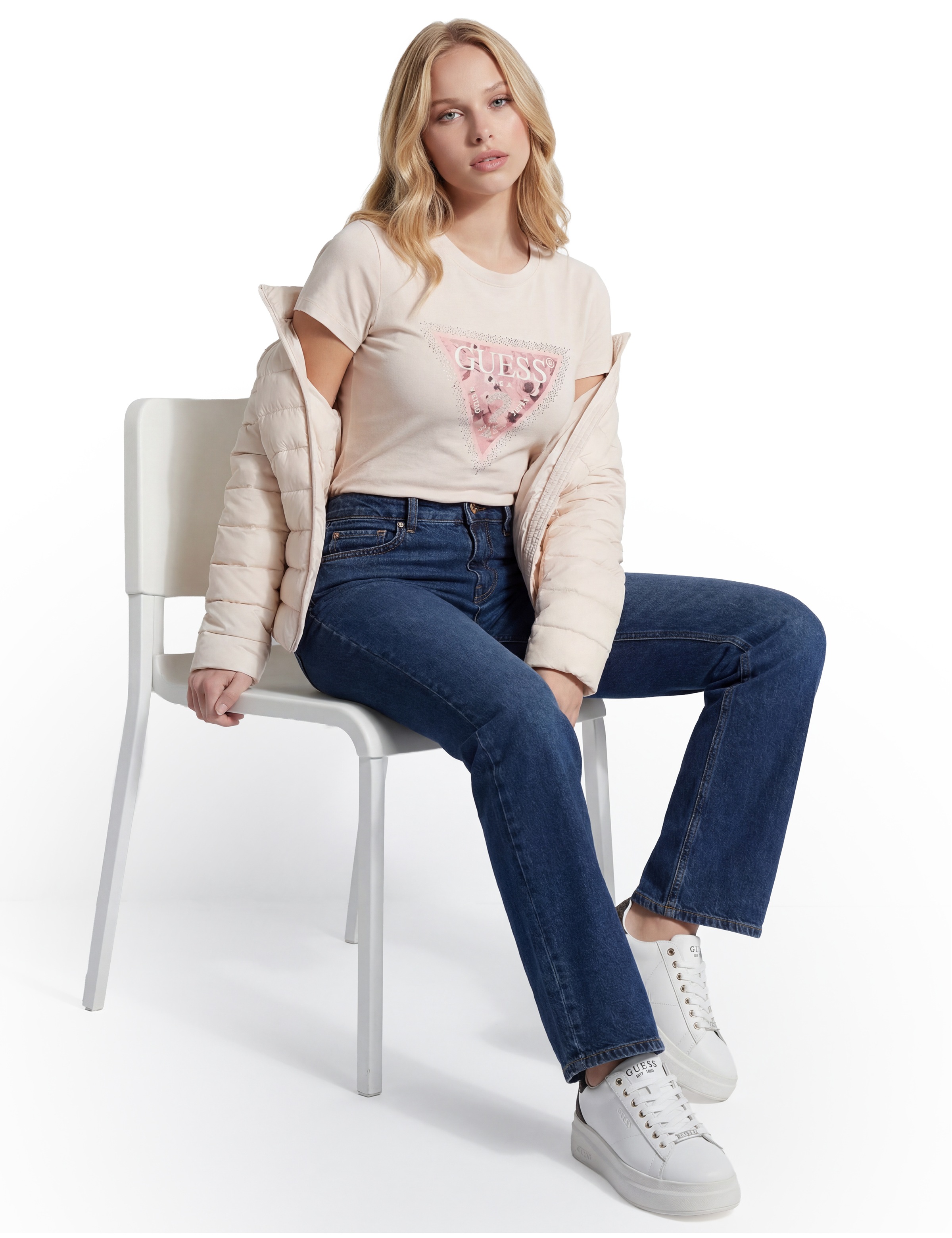 Guess T-Shirt »SS CN COSMOS CANVAS TRIANGLE T« mit Dreieckslogo, Slim Fit