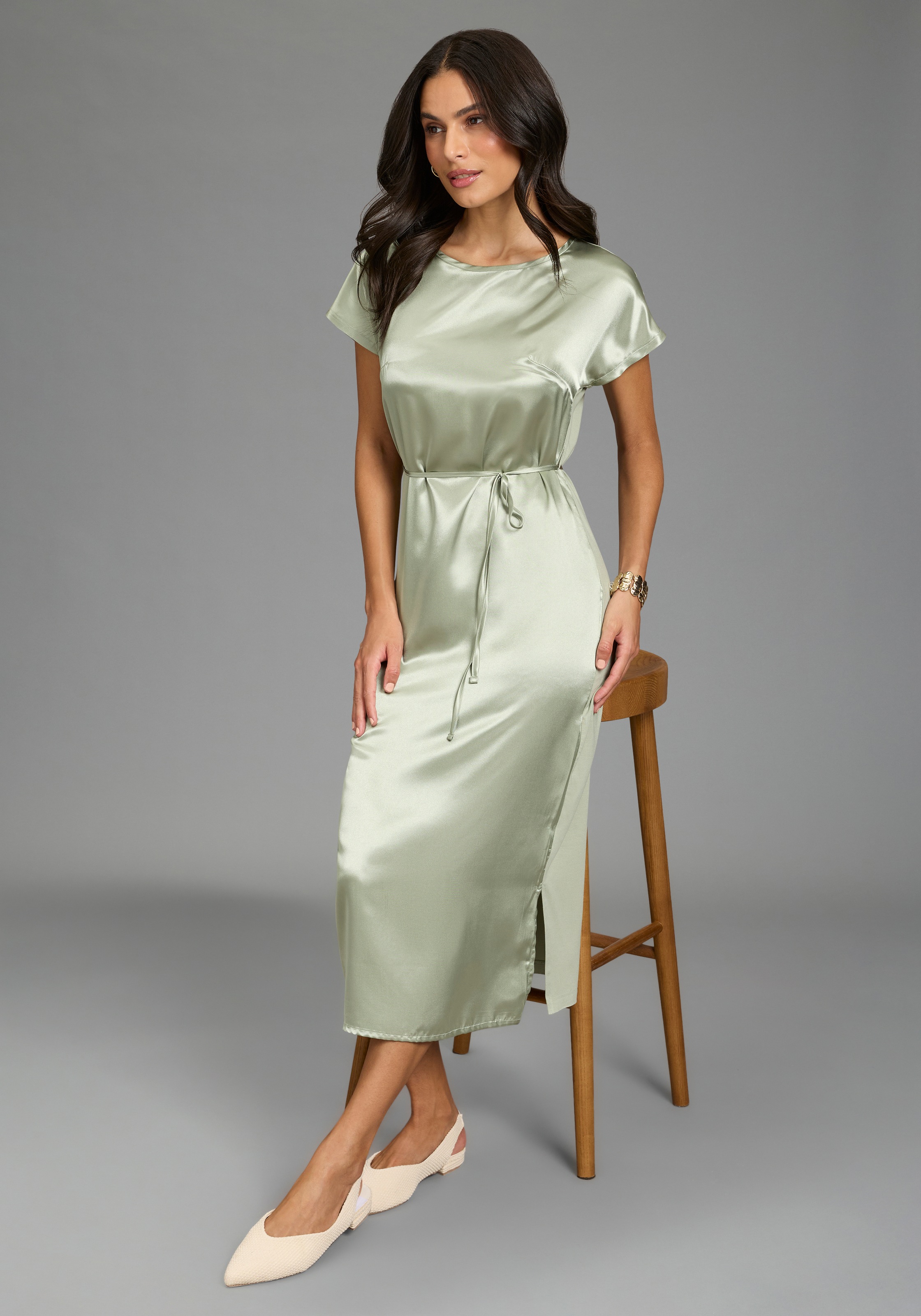 Laura Scott Hemdblusenkleid wadenlange Schnittform, aus Satin und Jersey, glänzende Optik