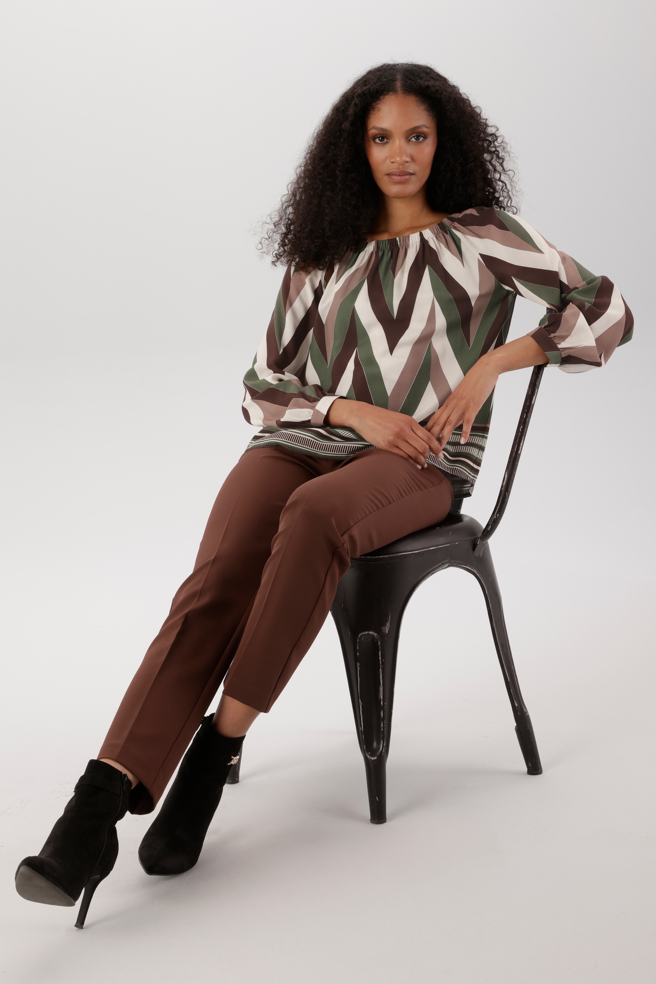 Aniston SELECTED Blouse à enfiler col rond élastique généreux - NOUVELLE COLLECTION