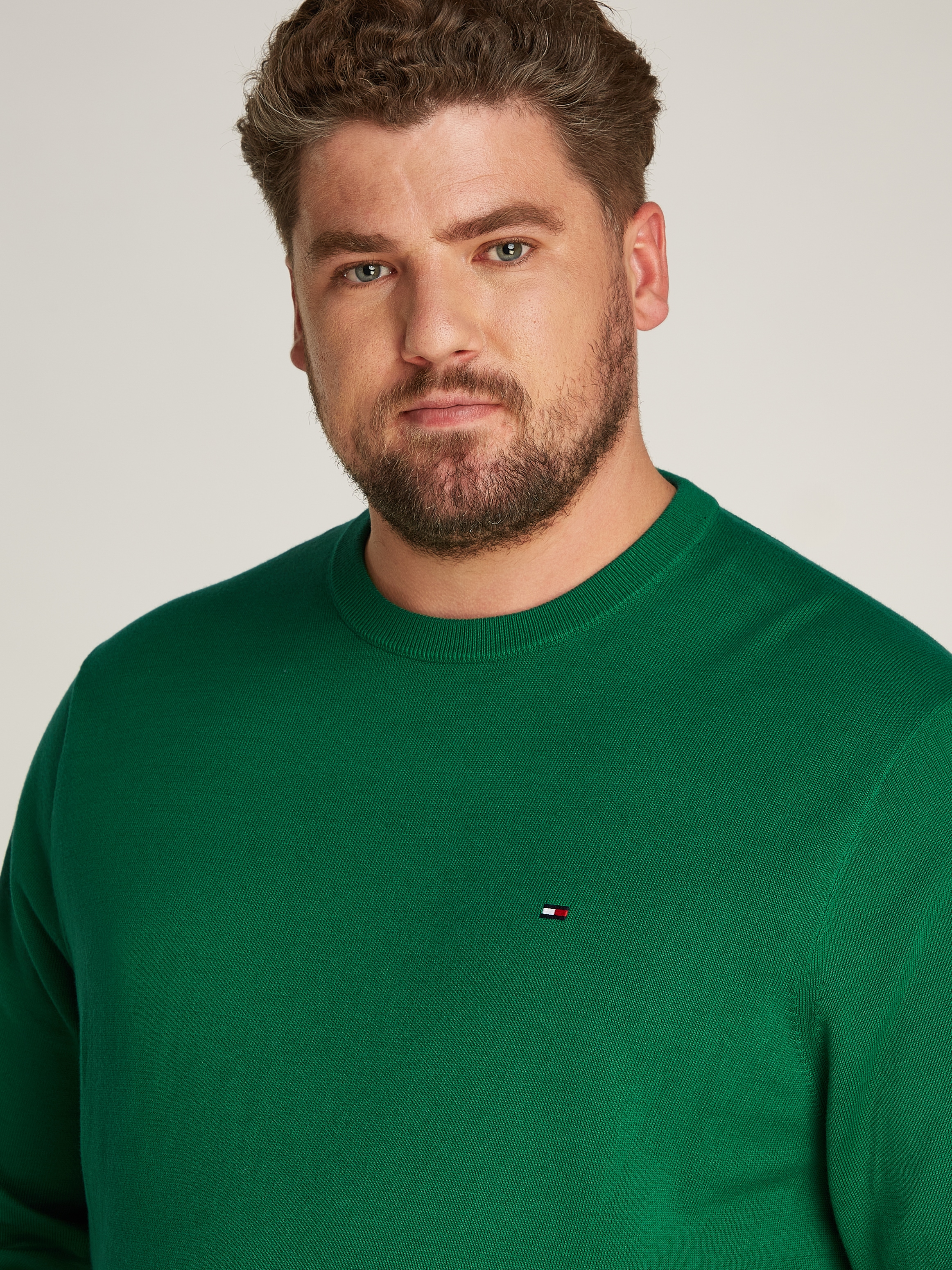 Tommy Hilfiger Big & Tall Rundhalspullover »BT-ESSENTIAL COTTON CREW NECK-B«, in Grossen Grössen, Logostickerei