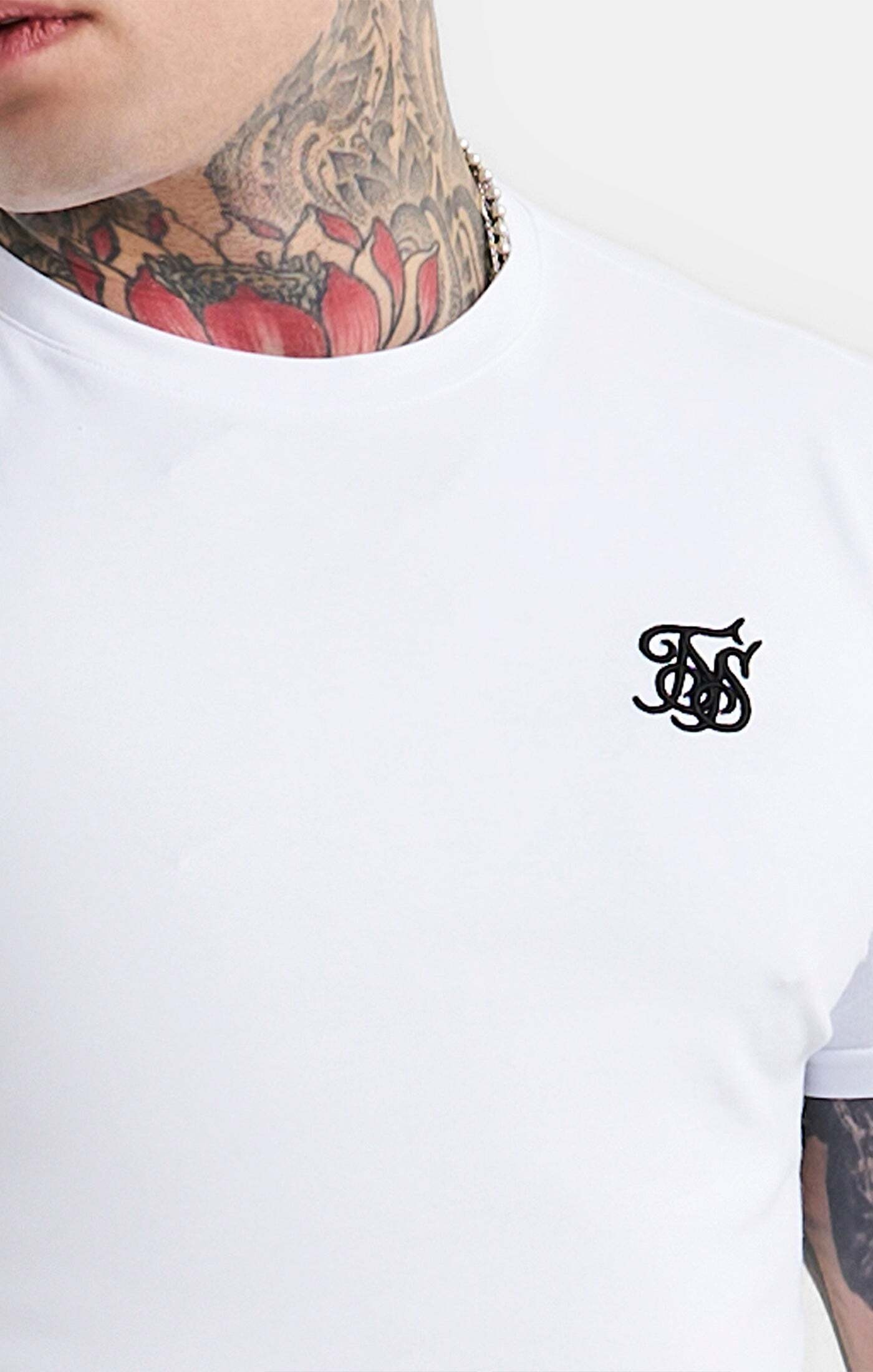 Siksilk T-Shirt »T-Shirts White Essential Short Sleeve Muscle Fit T-Shirt«