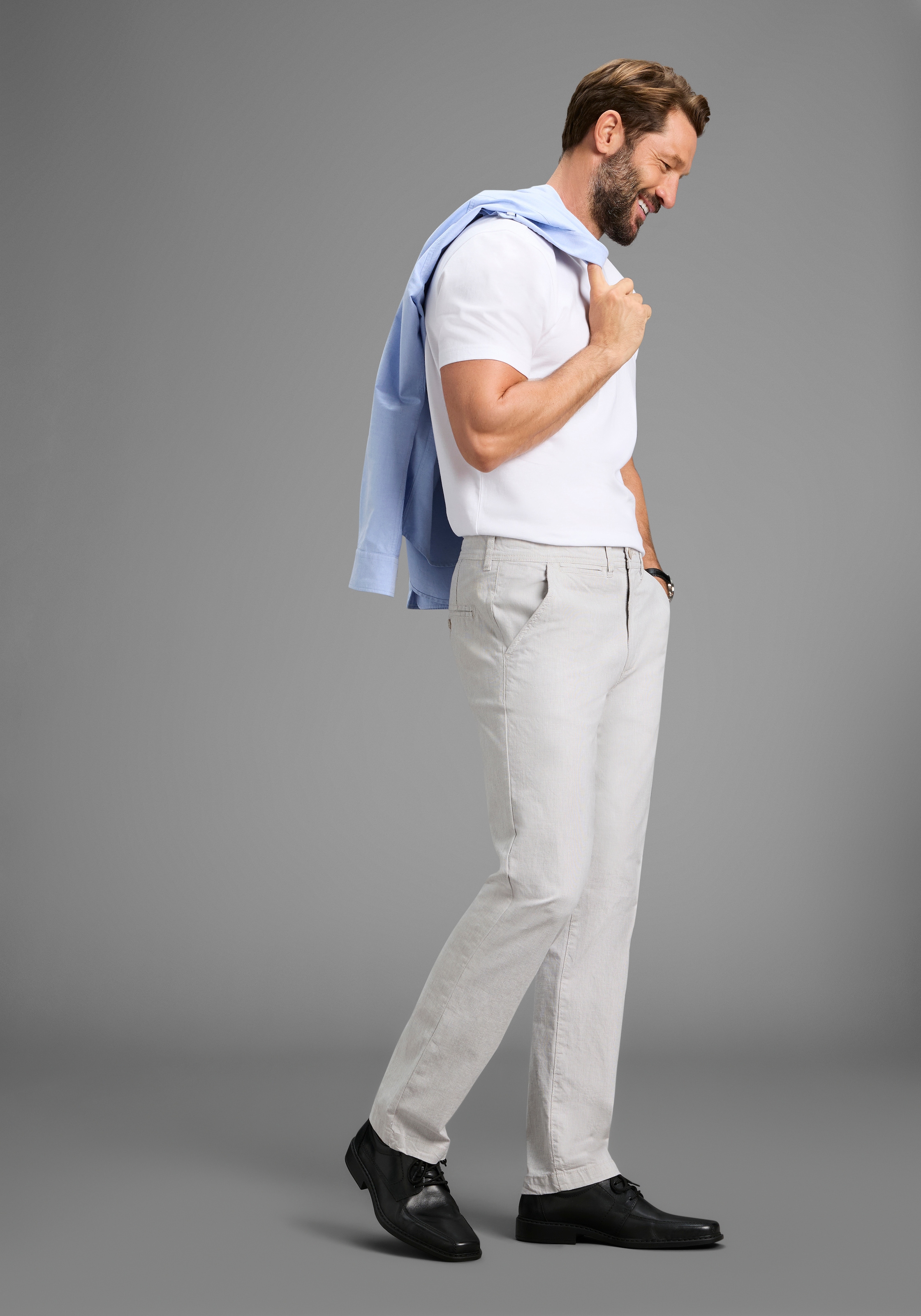 Man's World Chinos  structure légère dans le tissu