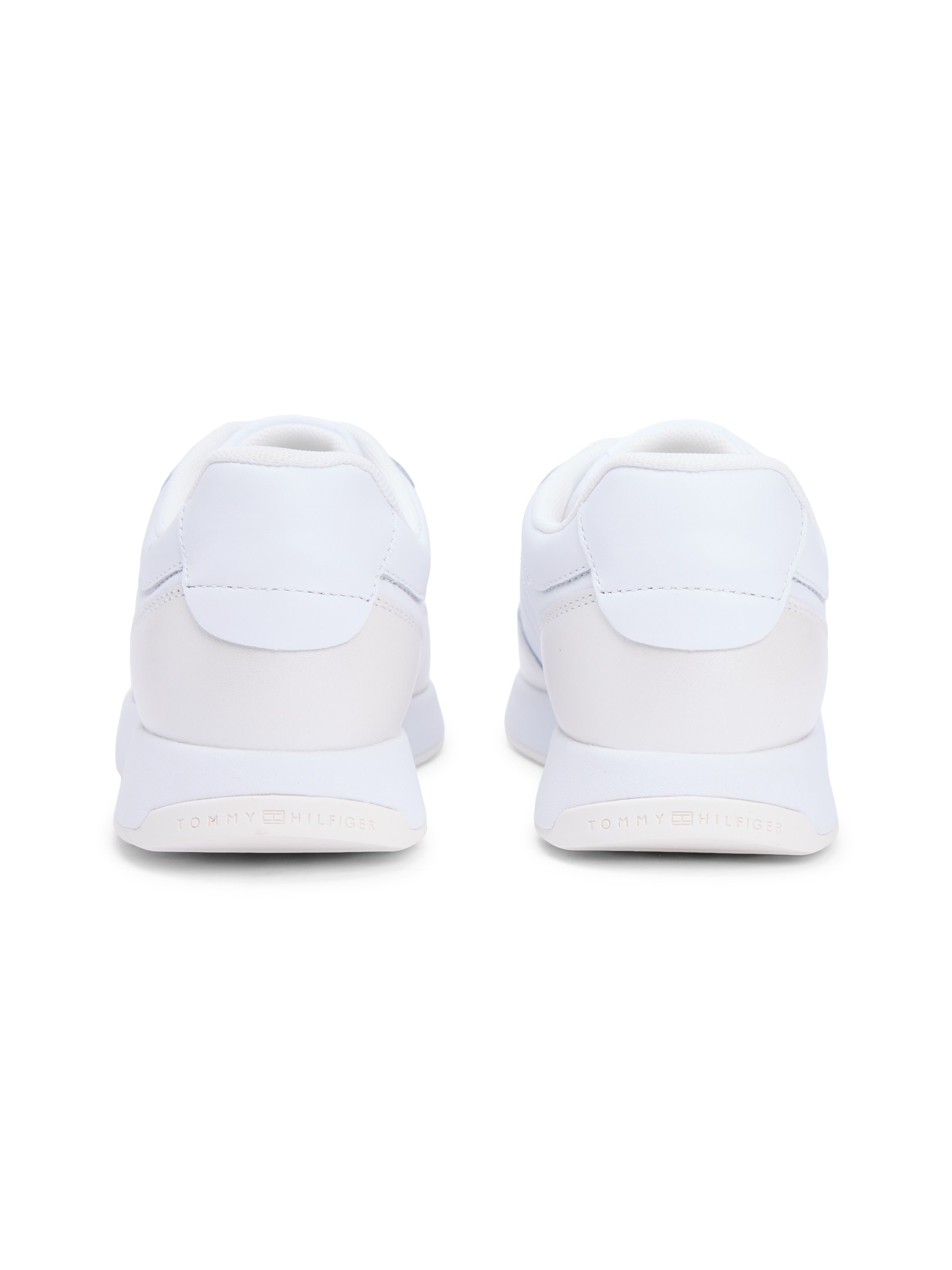 Tommy Hilfiger Baskets à plateforme »TH CHIC EVA RUNNER«  chaussure de loisirs, chaussure basse, chaussure à lacets avec aspect légèrement brillant