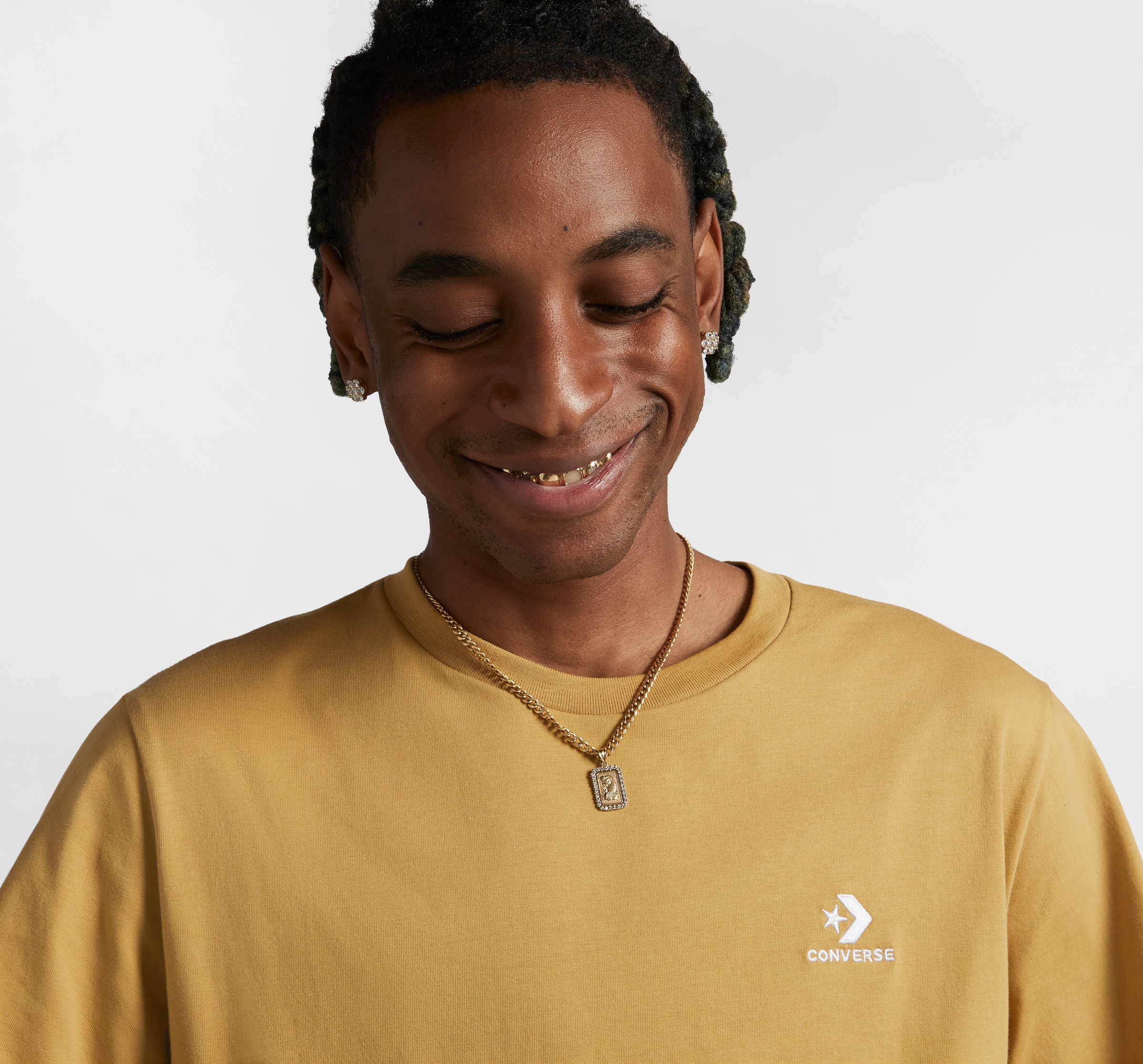 Unisex »GO-TO T-Shirt auf Converse STAR CHEVRON ♕ EMBROIDERED TEE«, versandkostenfrei