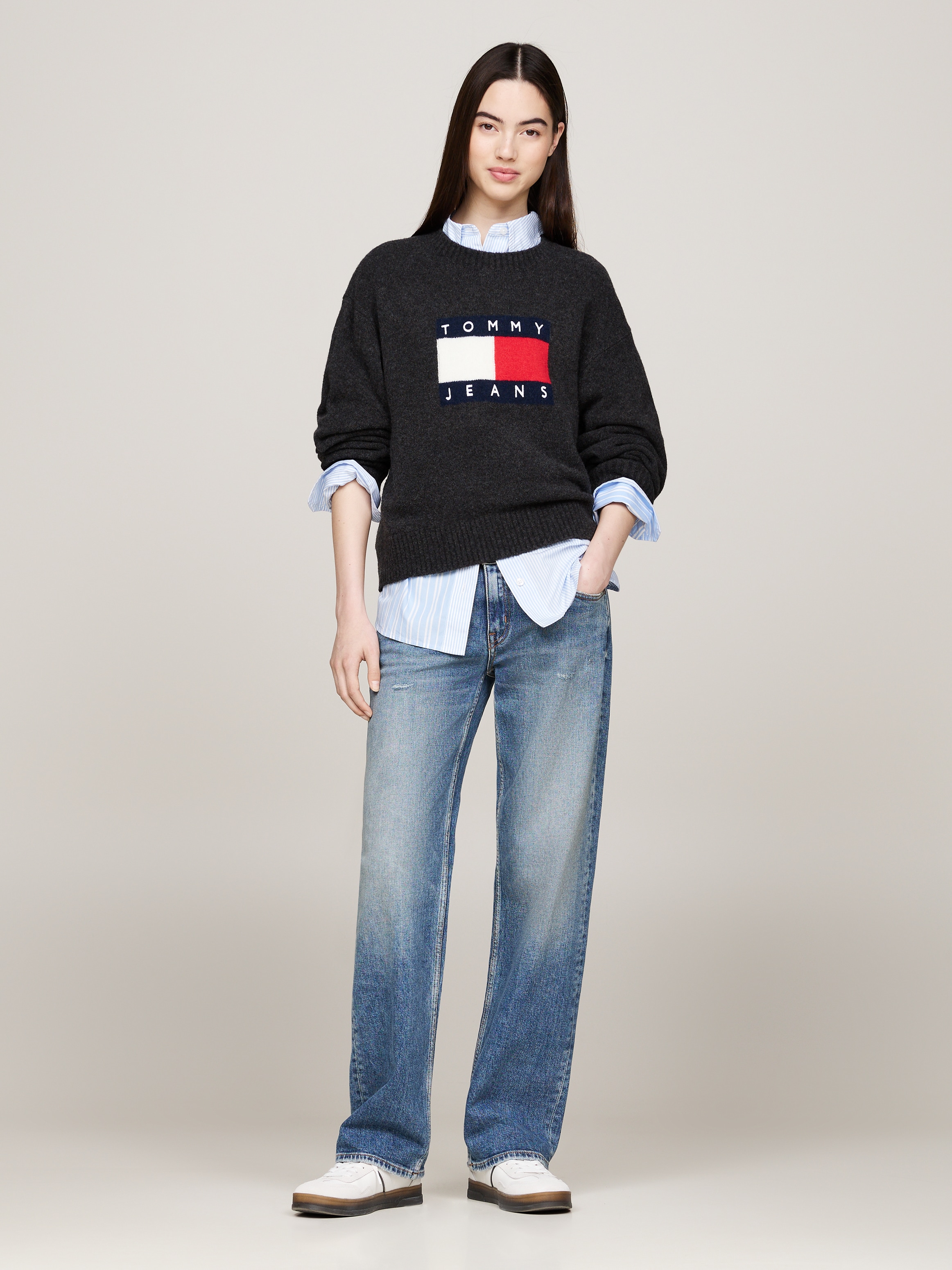 Tommy Jeans Curve Strickpullover »TJW MELANGE FLAG SWEATER EXT«, in Grossen Grössen, mit Wollanteil & Elasthan