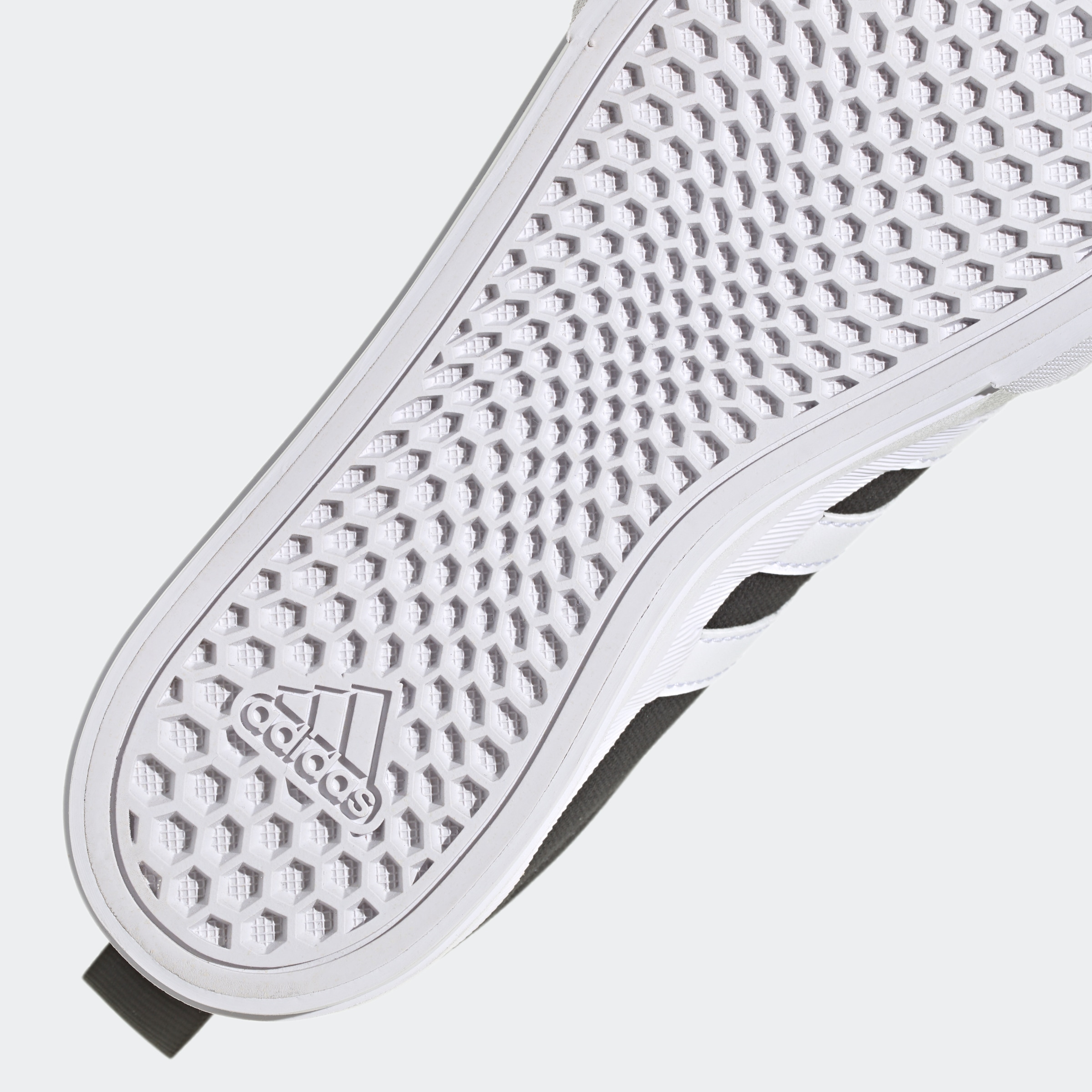 adidas Sportswear Sneaker »BRAVADA 2.0 PLATFORM«, Design auf den Spuren des adidas Nizza