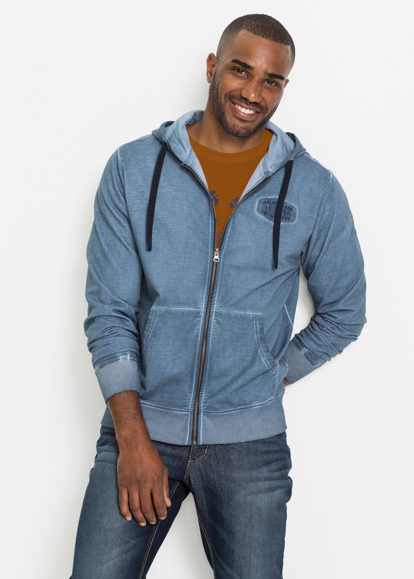 Image of bonprix Kapuzensweatjacke aus Baumwolle, Regular Fit, cool gewaschene Optik, im Casual Stil