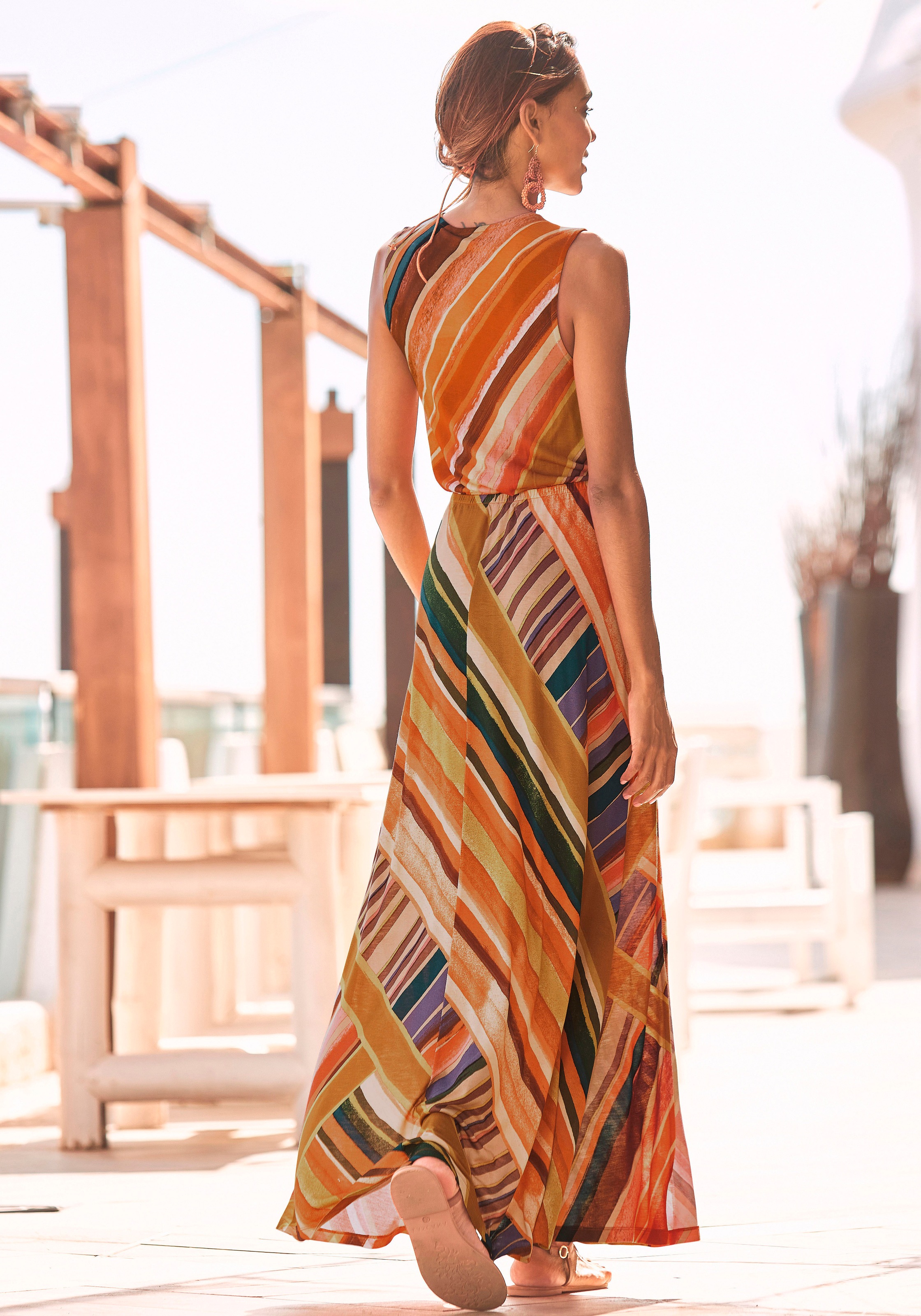 LASCANA Maxikleid, mit Alloverdruck
