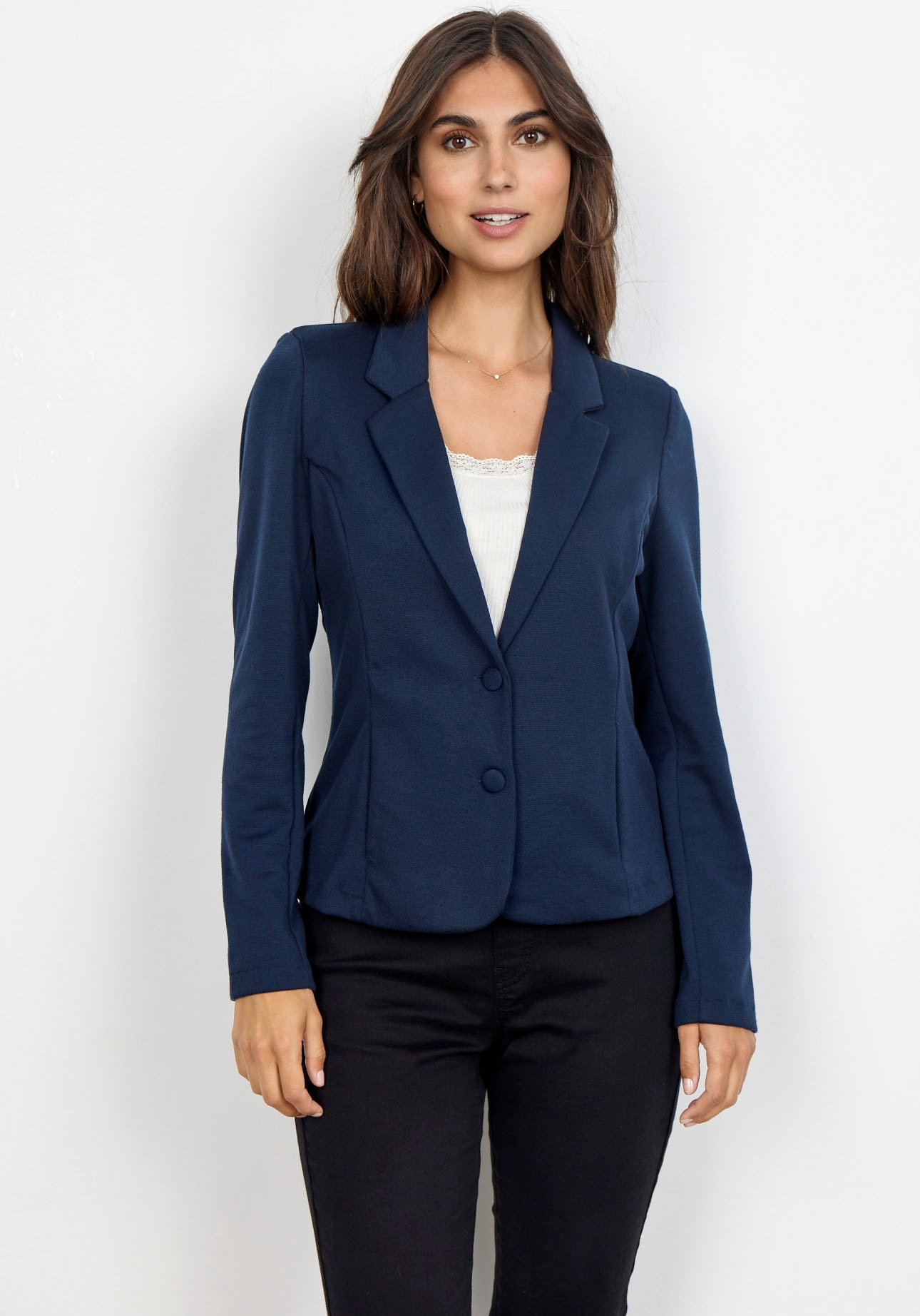 Image of soyaconcept Kurzblazer "SC-DANIELA 1" Materialmix aus Polyester, Viskose und Elasthan, taillierte Passform