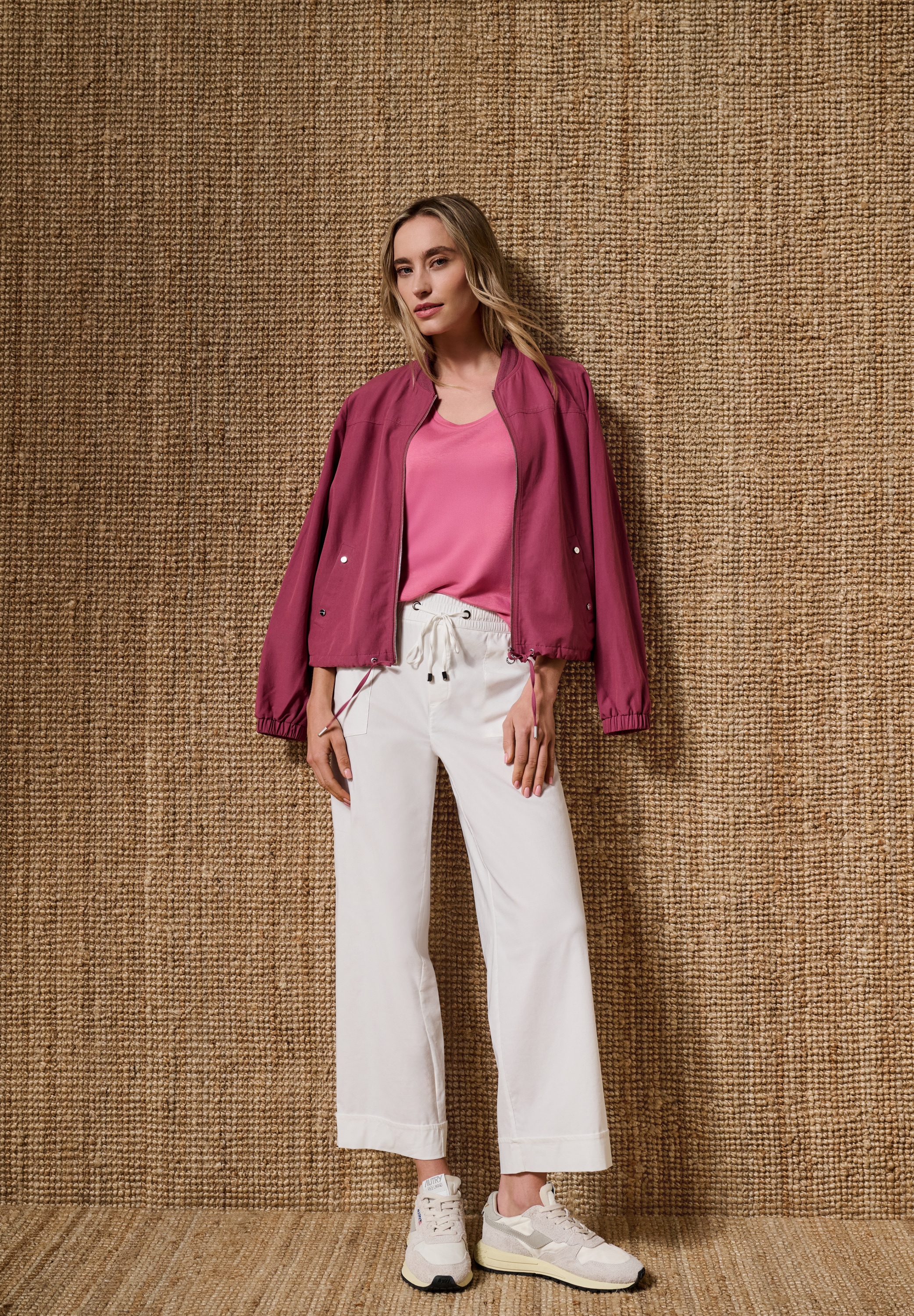 STREET ONE Pantalon en tissu »Style Amalia«  pantalon d'été avec taille élastique et cordon de serrage