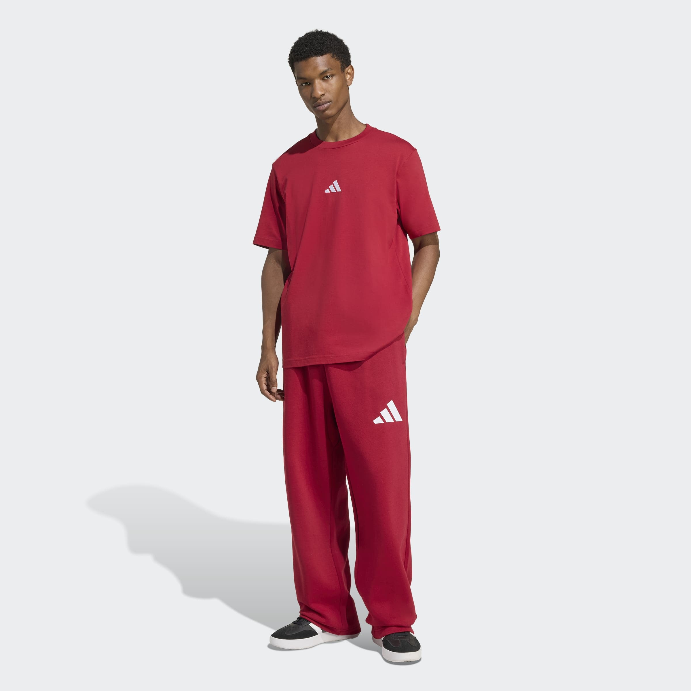 adidas Sportswear T-Shirt »ESSENTIALS SMALL LOGO SINGLE JERSEY« sportliches Kurzarmshirt, mit Rundhalsausschnitt