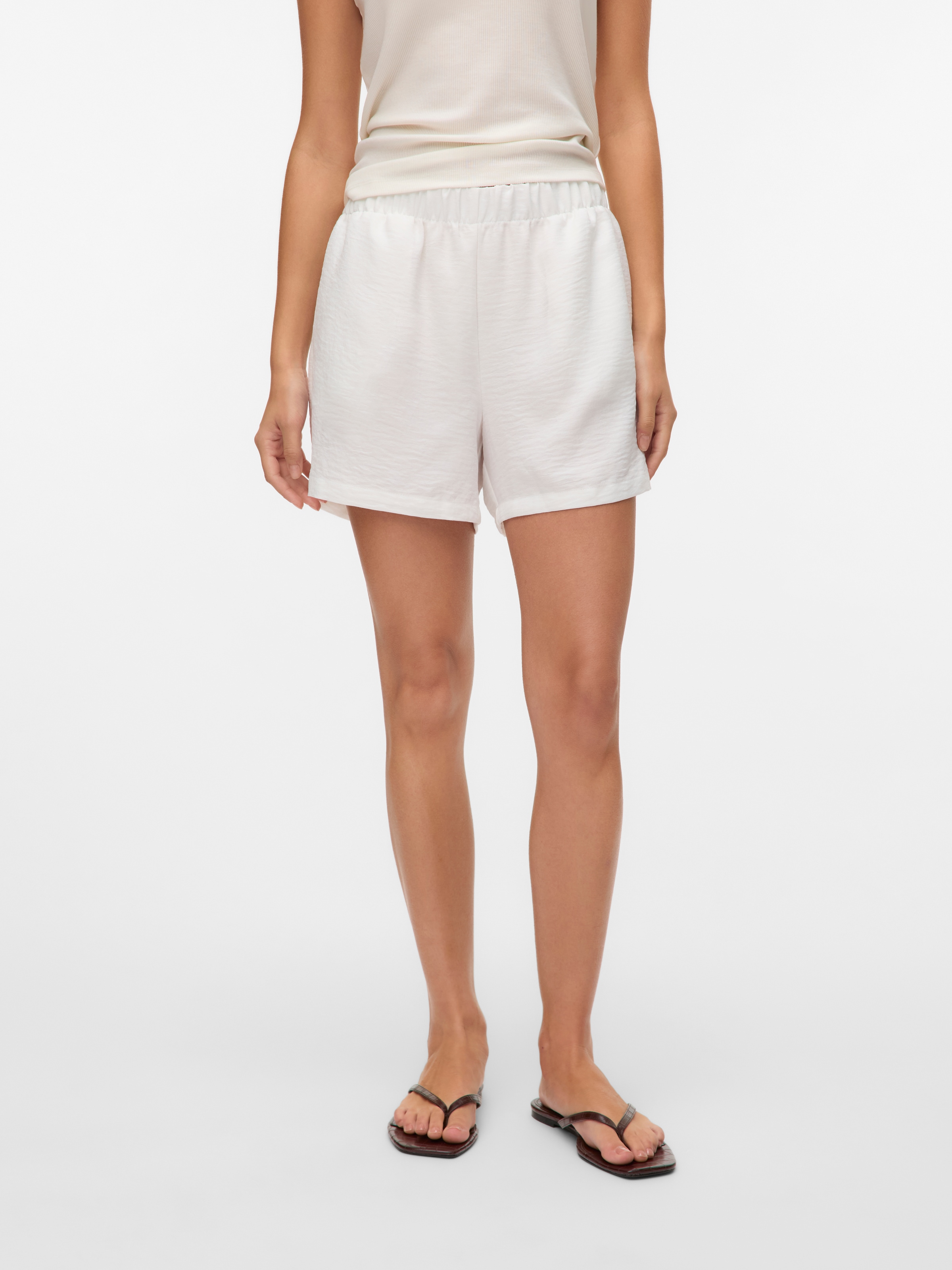 Image of Vero Moda Shorts "VMMELANEY SHORTS WVN GA NOOS"