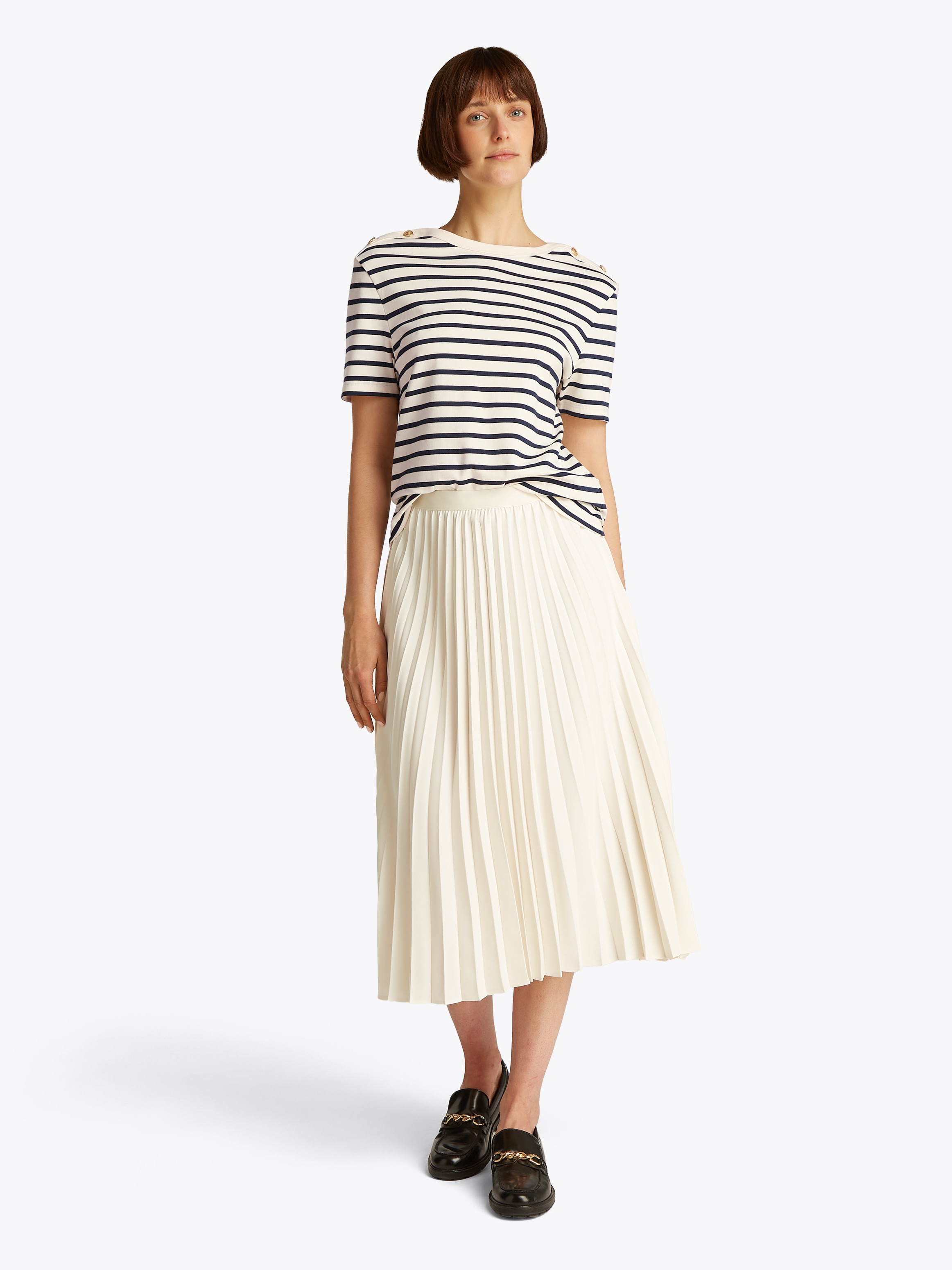 Tommy Hilfiger Rundhalsshirt »REG STRIPE GOLD BTN C-NK SS«, mit goldfarbenem Knopf